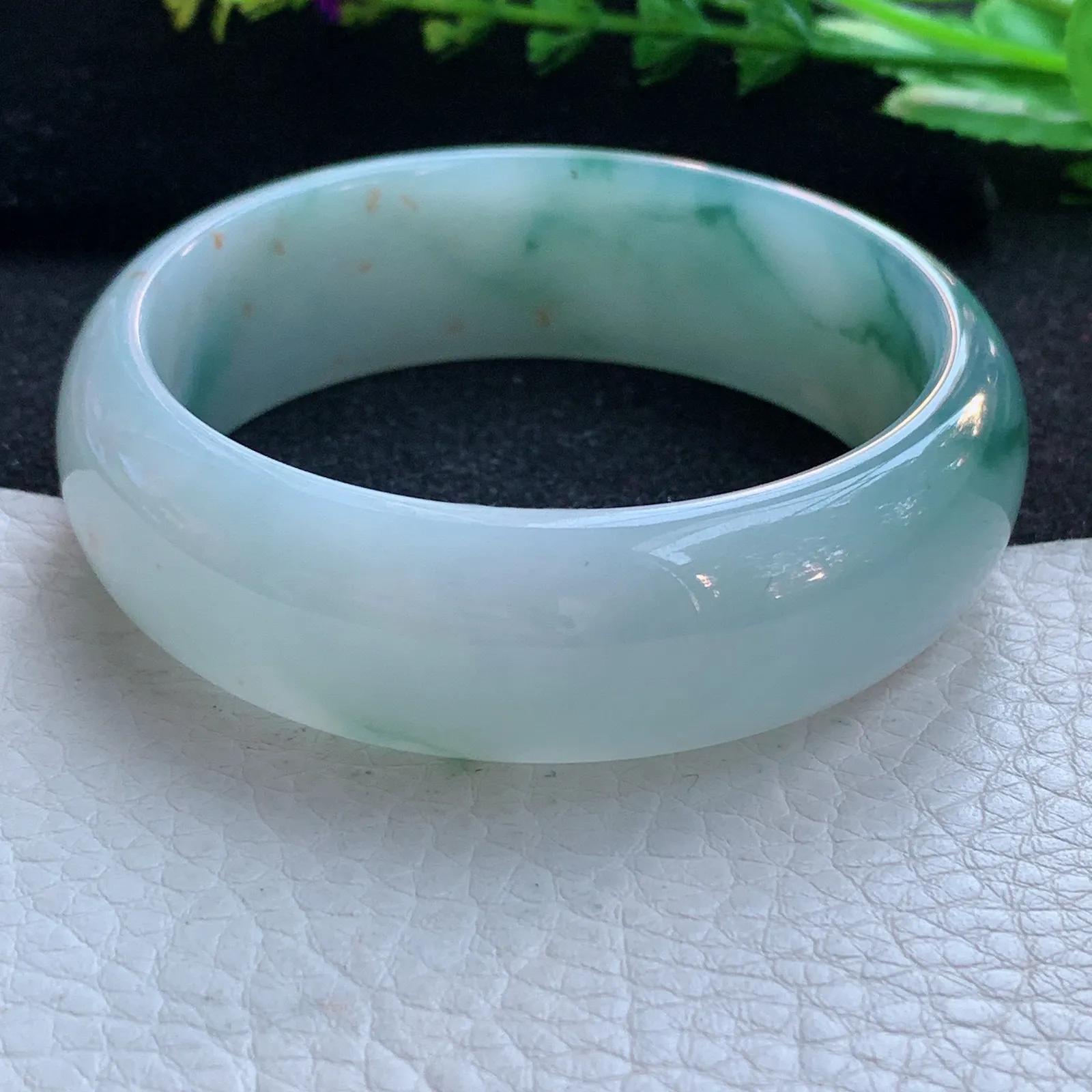 js自然光58*19*7.6轮胎镯 缅甸翡翠a货玉手镯冰飘花宽边玉手环