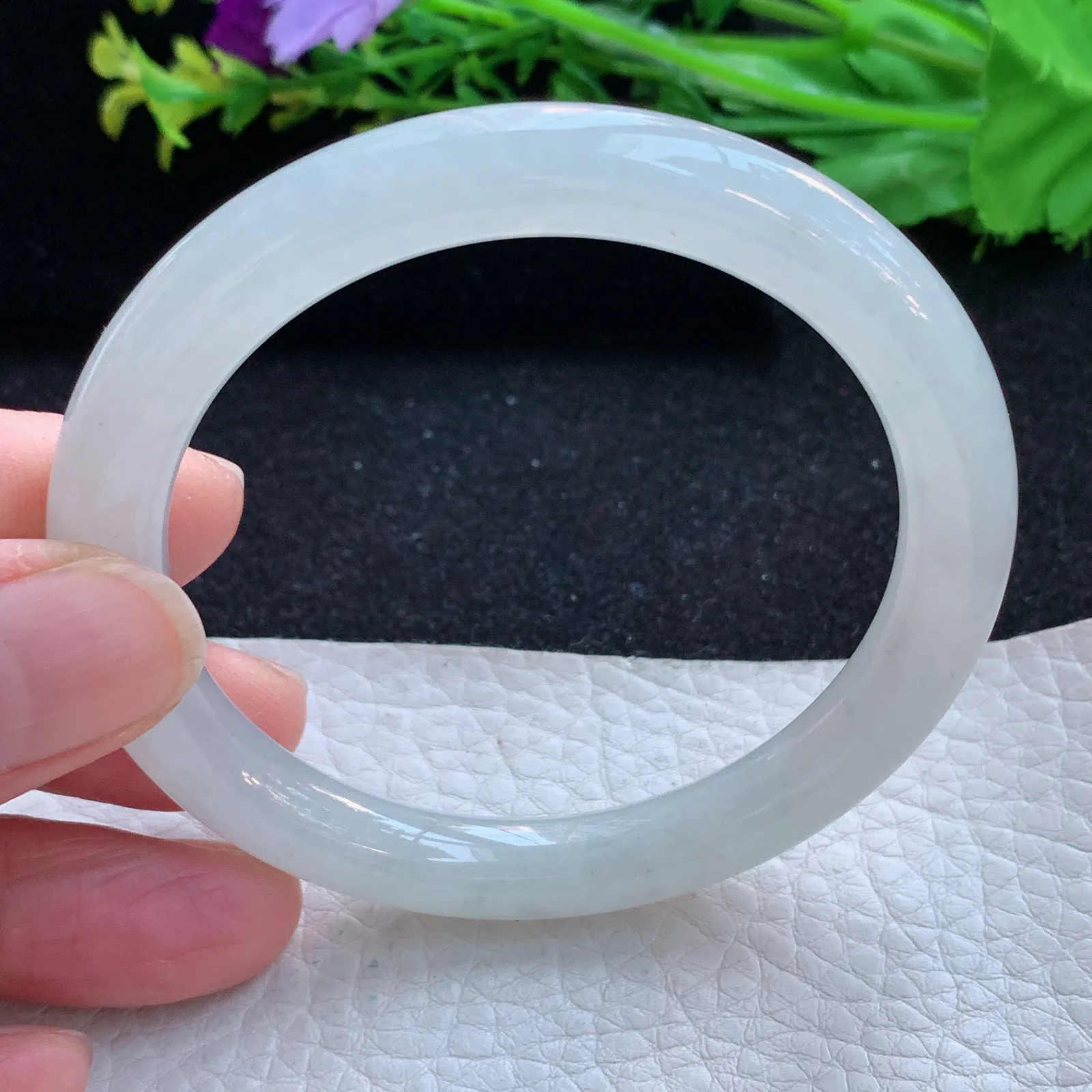 n自然光54.5*8.4叮当镯 缅甸翡翠a货玉手镯白月光圆条玉手环