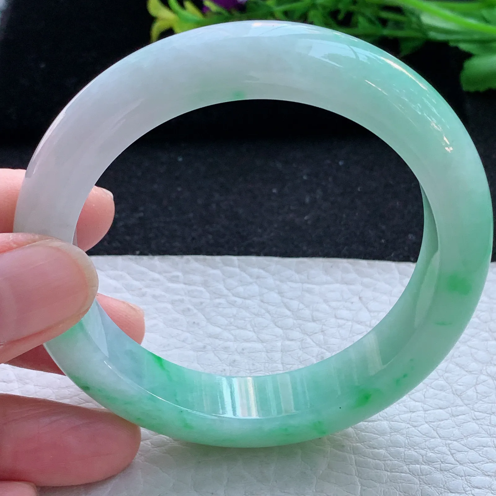 xd自然光57*13.2*9.2平安镯 缅甸翡翠a货玉手镯飘绿花宽边玉手环