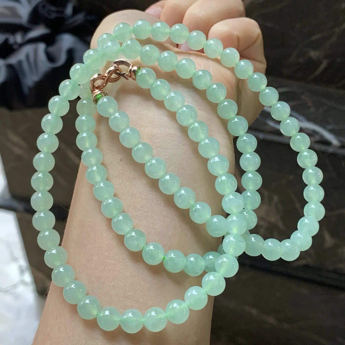 冰种晴绿珠链^_^冰透 清新 颜色均匀