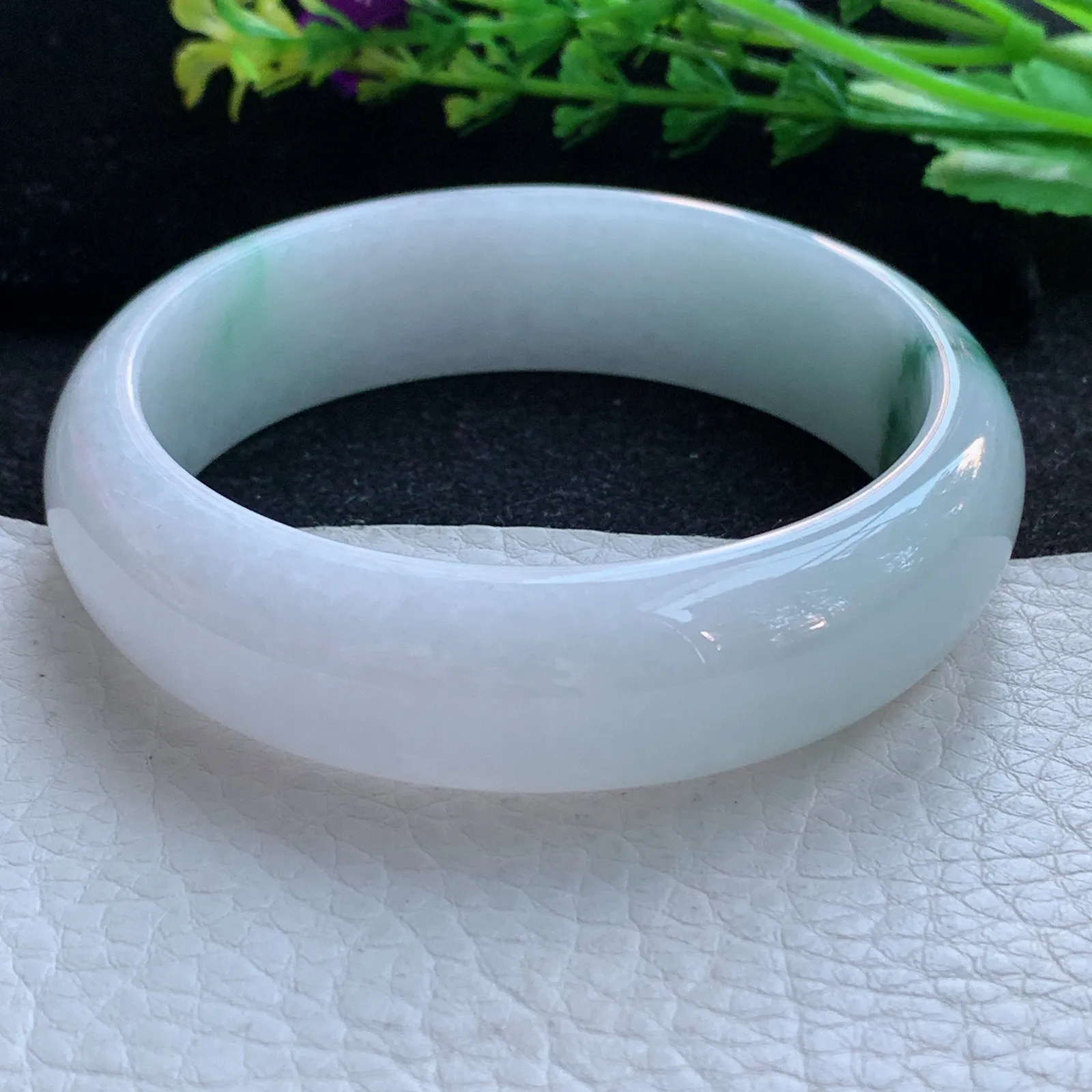 hh大圈口59.5**17.3*7.5轮胎镯 缅甸翡翠a货玉手镯牛奶底飘花宽边玉手环