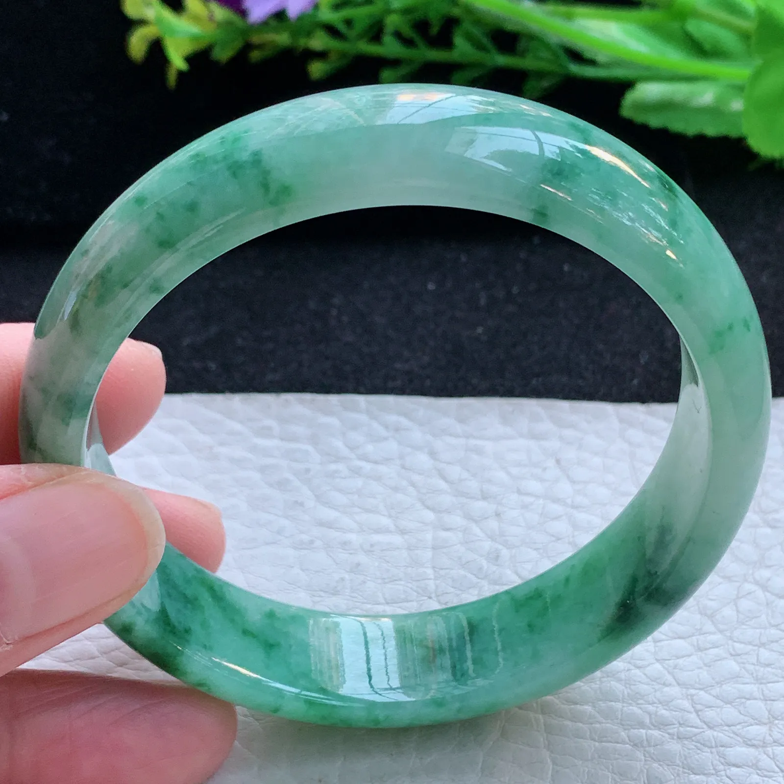 hh自然光58*14.8*7轮胎镯 缅甸翡翠a货玉手镯满绿底飘绿花宽边玉手环