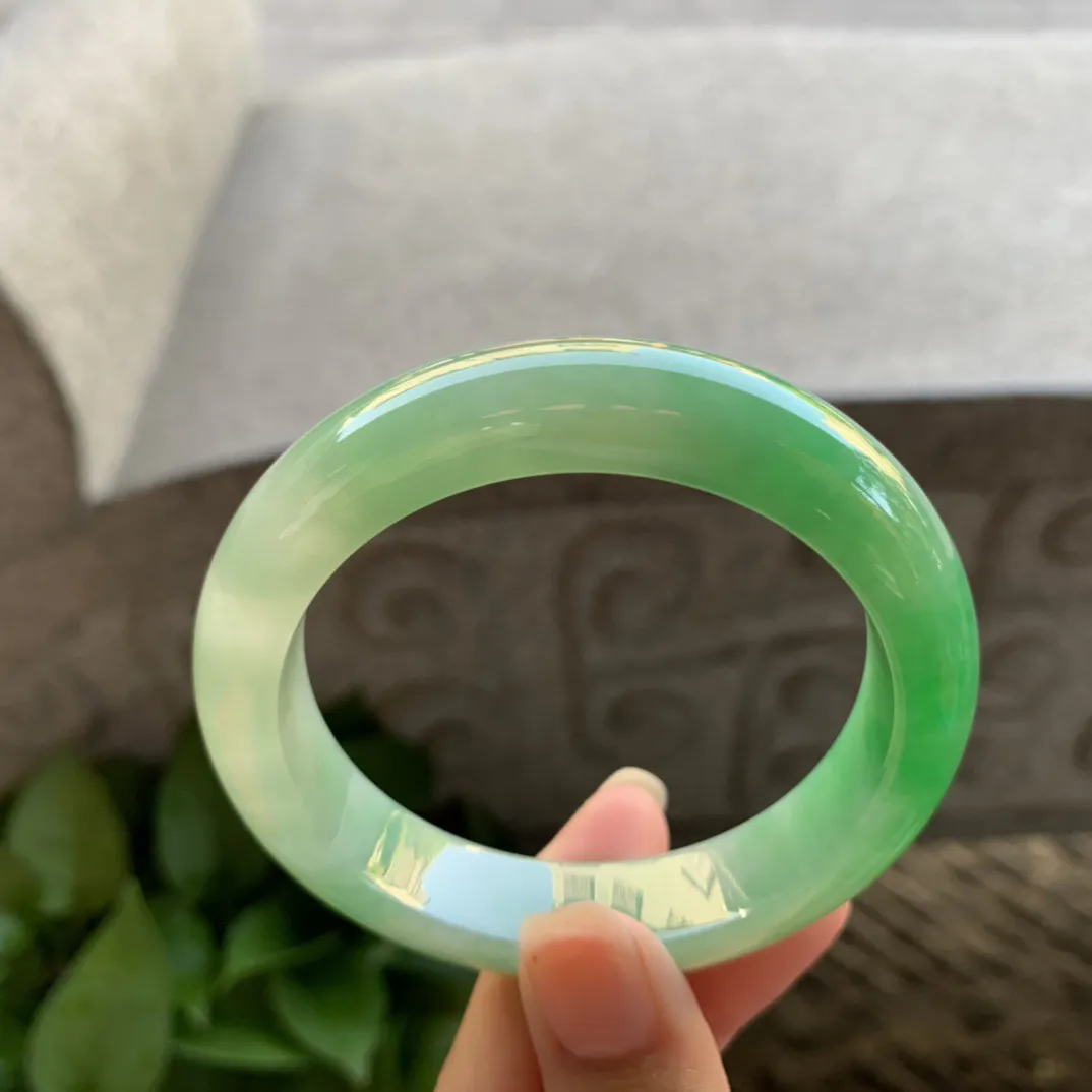 圈口54.8-12.9-8.9 【芙蓉种阳绿正圈手镯】正圈54 55可戴