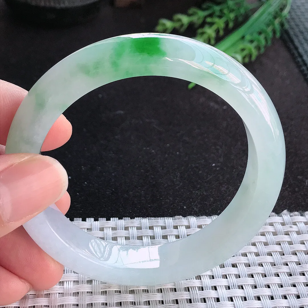 天然A货翡翠58/12.5/9老坑冰胶果冻飘阳绿手镯宽边玉手镯