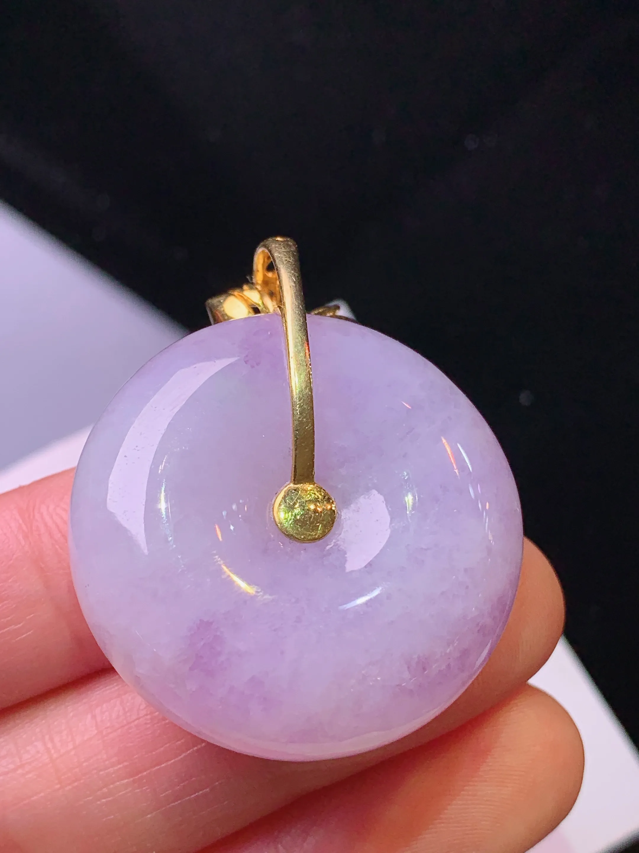 18k金钻镶嵌紫罗兰平安扣吊坠 玉质细腻 色泽艳丽清新 整体尺寸37.2*31*11.2