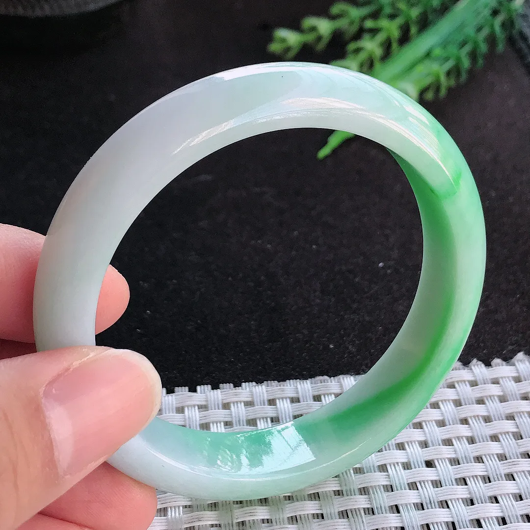 天然A货翡翠55.5/12.8/7.8老坑精美温润飘阳绿手镯宽边玉手镯