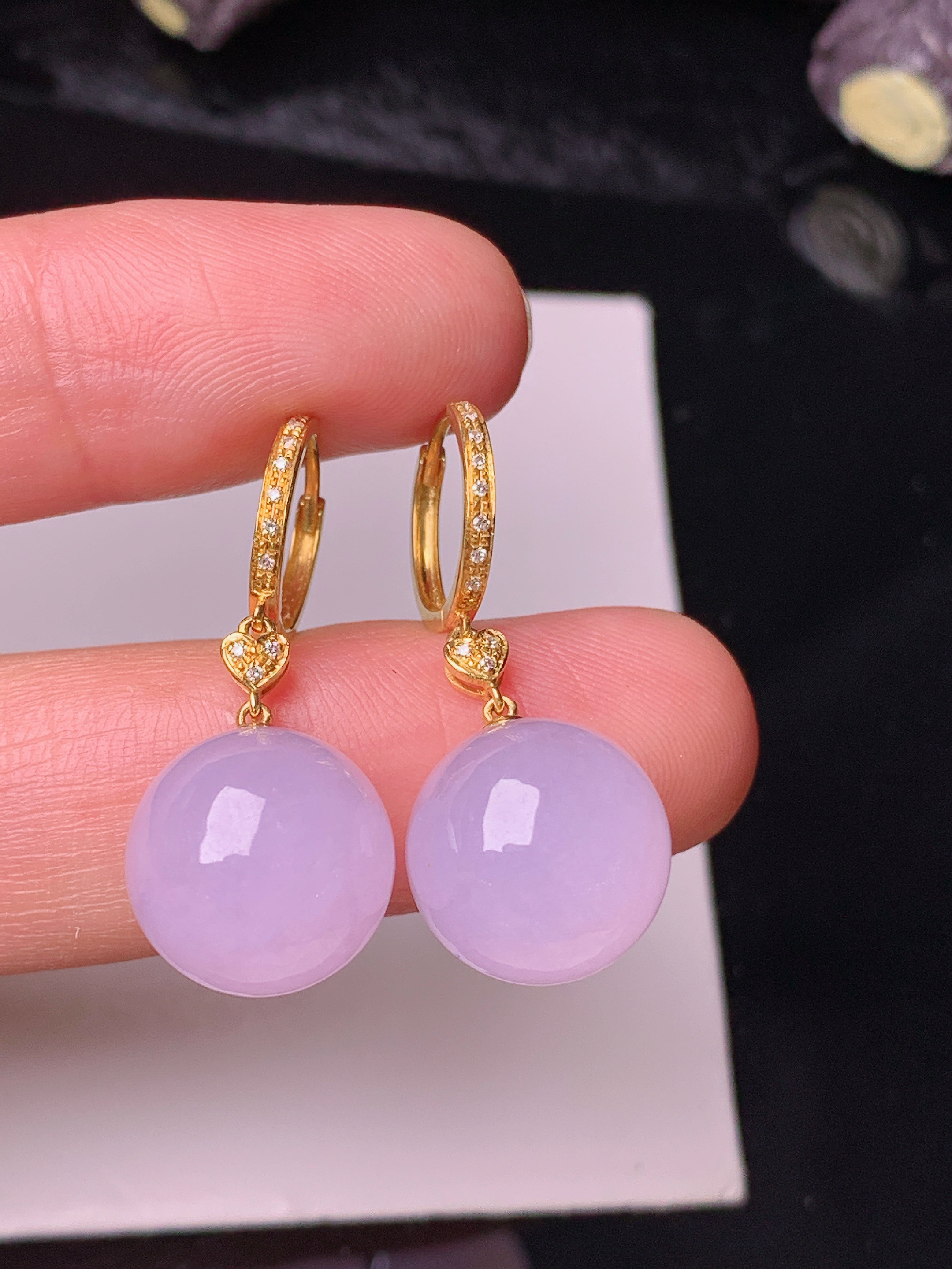 18k金钻镶嵌紫罗兰圆珠耳坠 玉质细腻 色泽艳丽清新 整体尺寸28.5*12