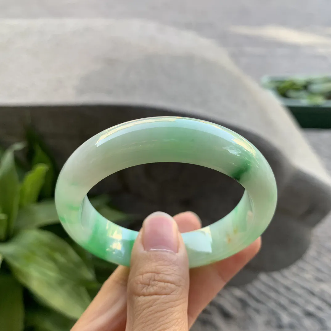 小圈口50.8-13.1-8.3 【飘阳绿正圈手镯】正圈50 51可戴