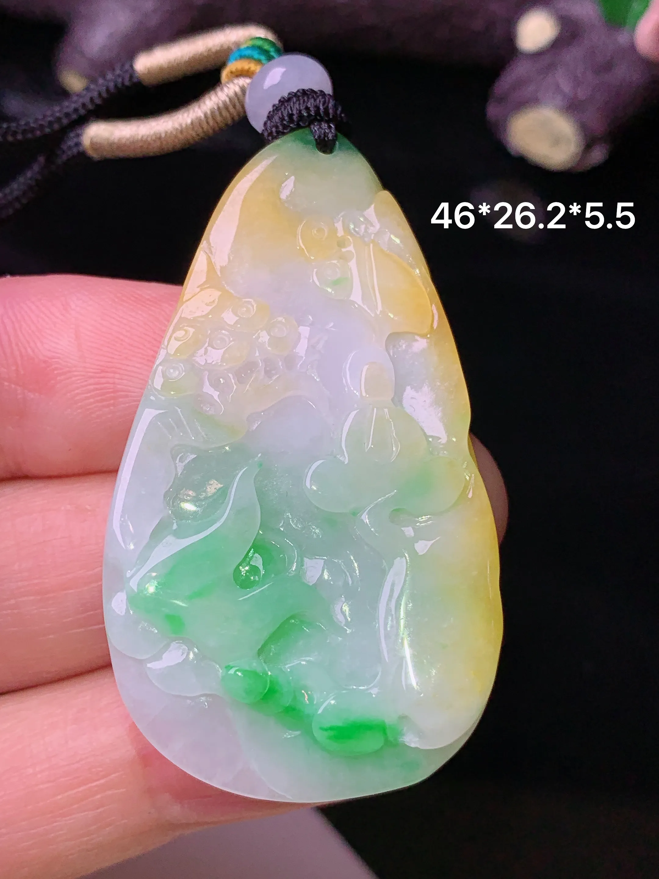 飘黄绿悟道牌吊坠 玉质细腻 色泽艳丽清新 整体尺寸46*26.2*5.5