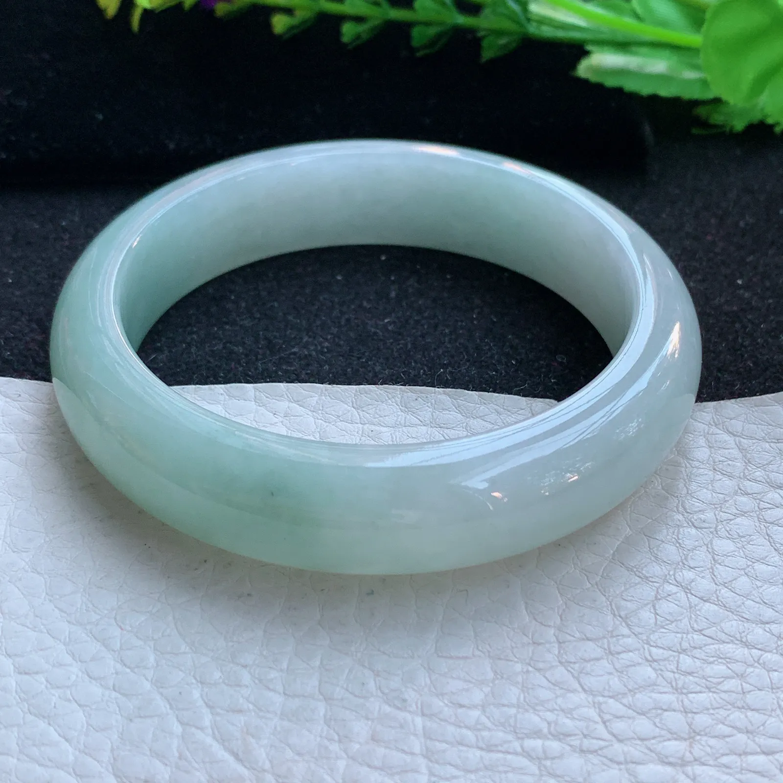 js自然光58.5*14*8.5平安镯 缅甸翡翠a货玉手镯蓝绿清新宽边玉手环