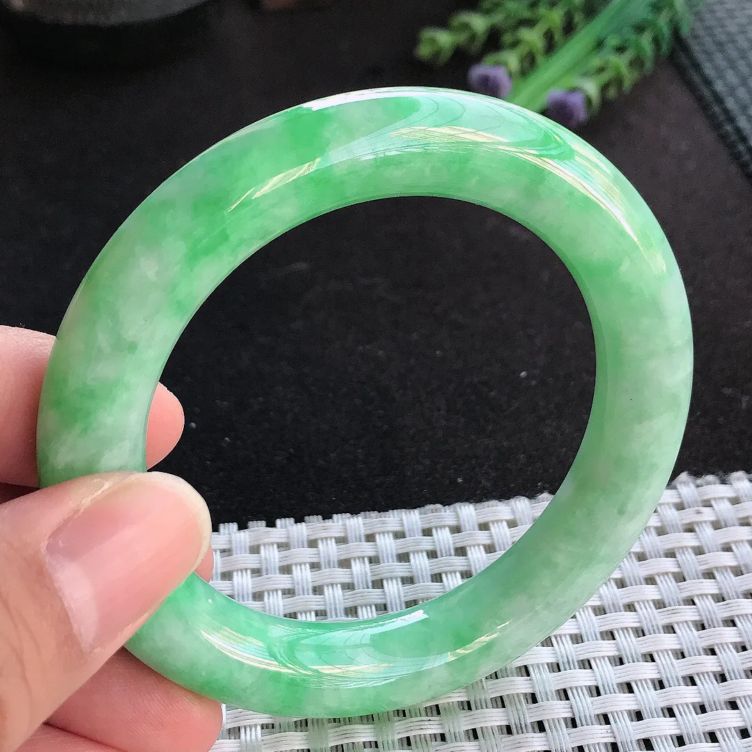 天然A货翡翠55/11.2老坑精美温润满绿圆条手镯玉手镯