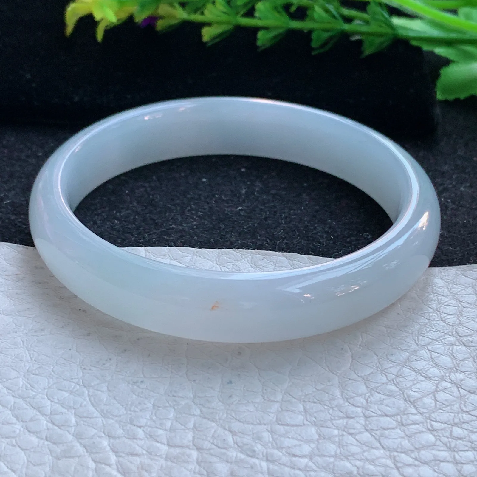 n自然光54*11*6.2平安镯 缅甸翡翠a货玉手镯冰纯秀气宽边玉手环