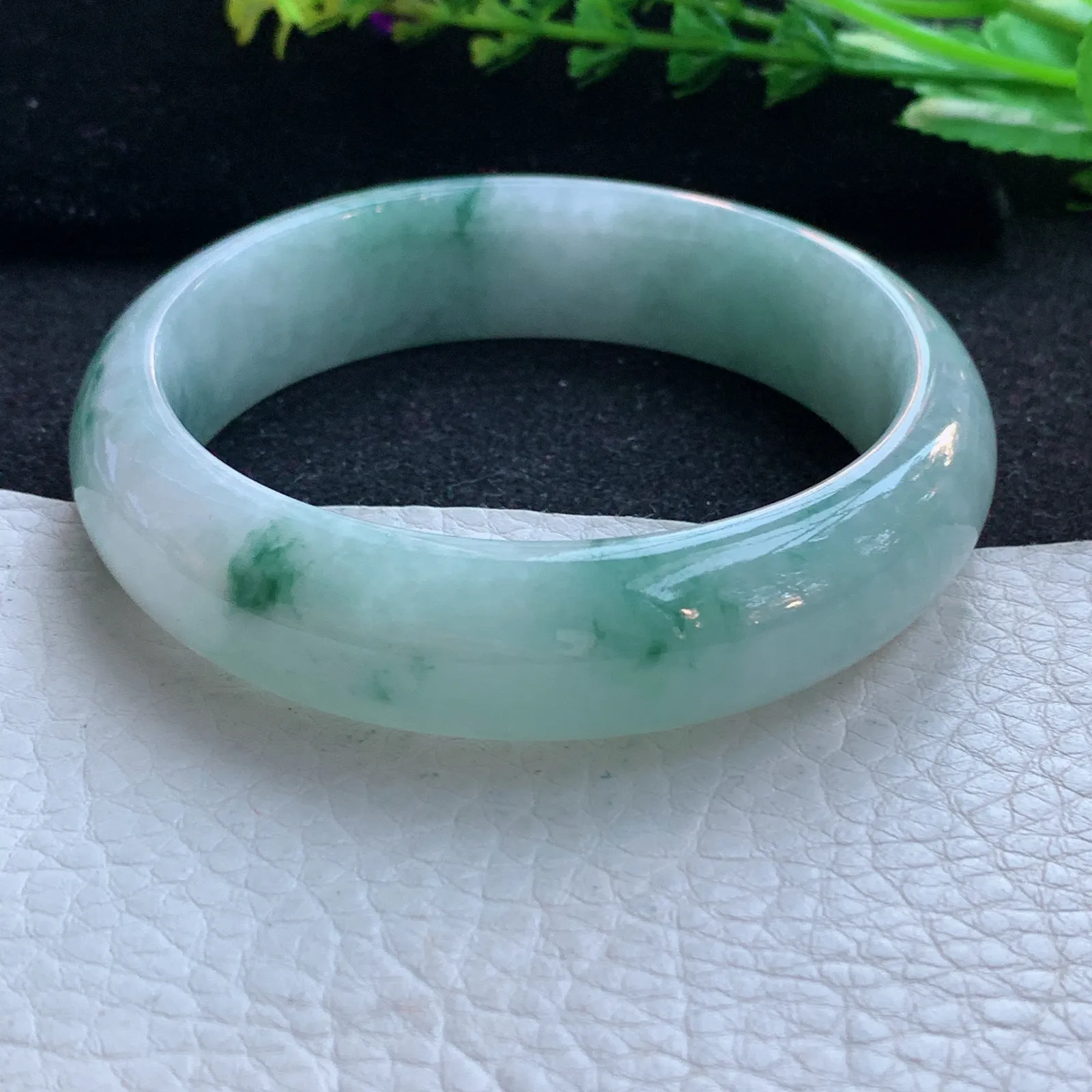 js自然光58.5*16*8.3轮胎镯 缅甸翡翠a货玉手镯飘花宽边玉手环