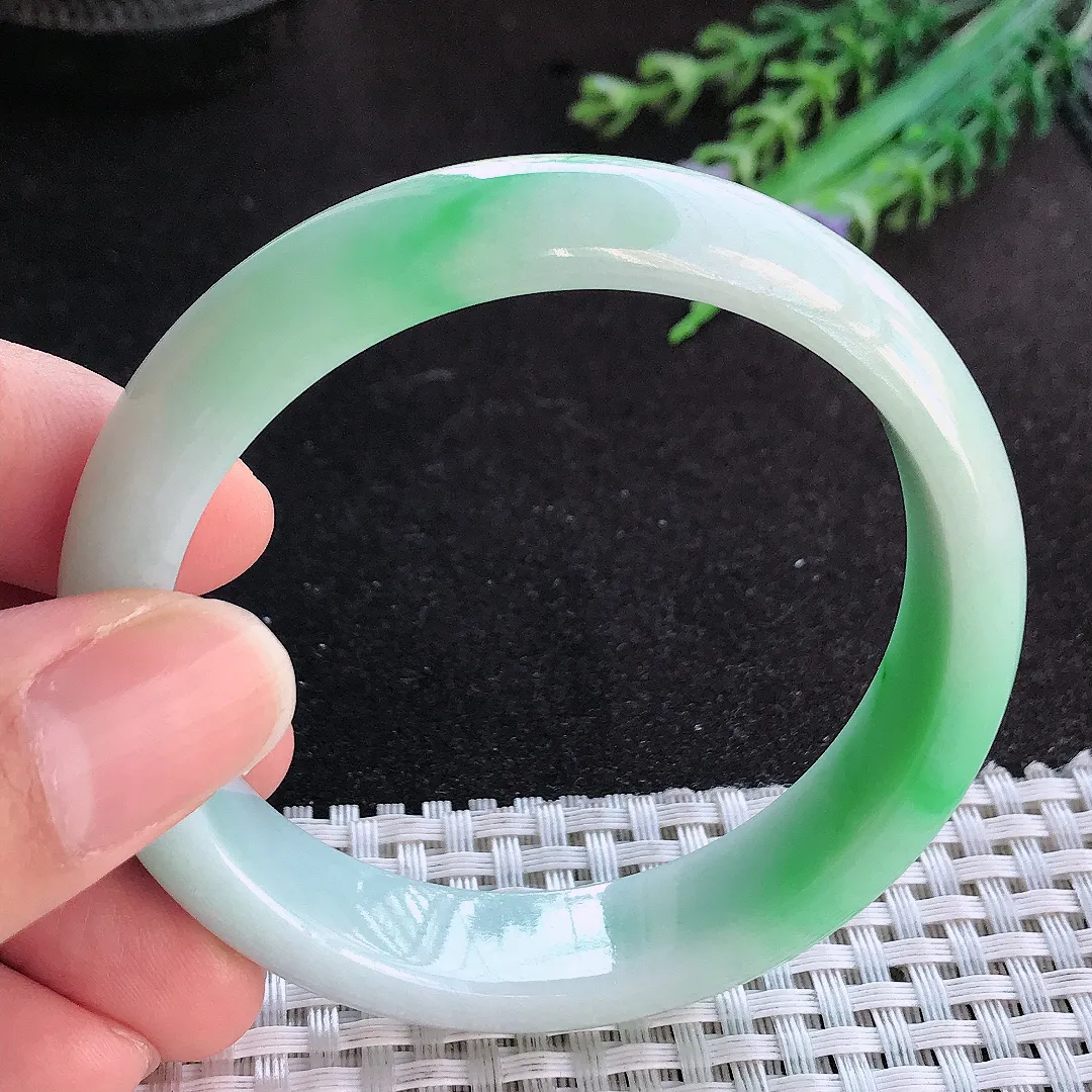 天然A货翡翠55.5/12.8/7.8老坑精美温润飘阳绿手镯宽边玉手镯