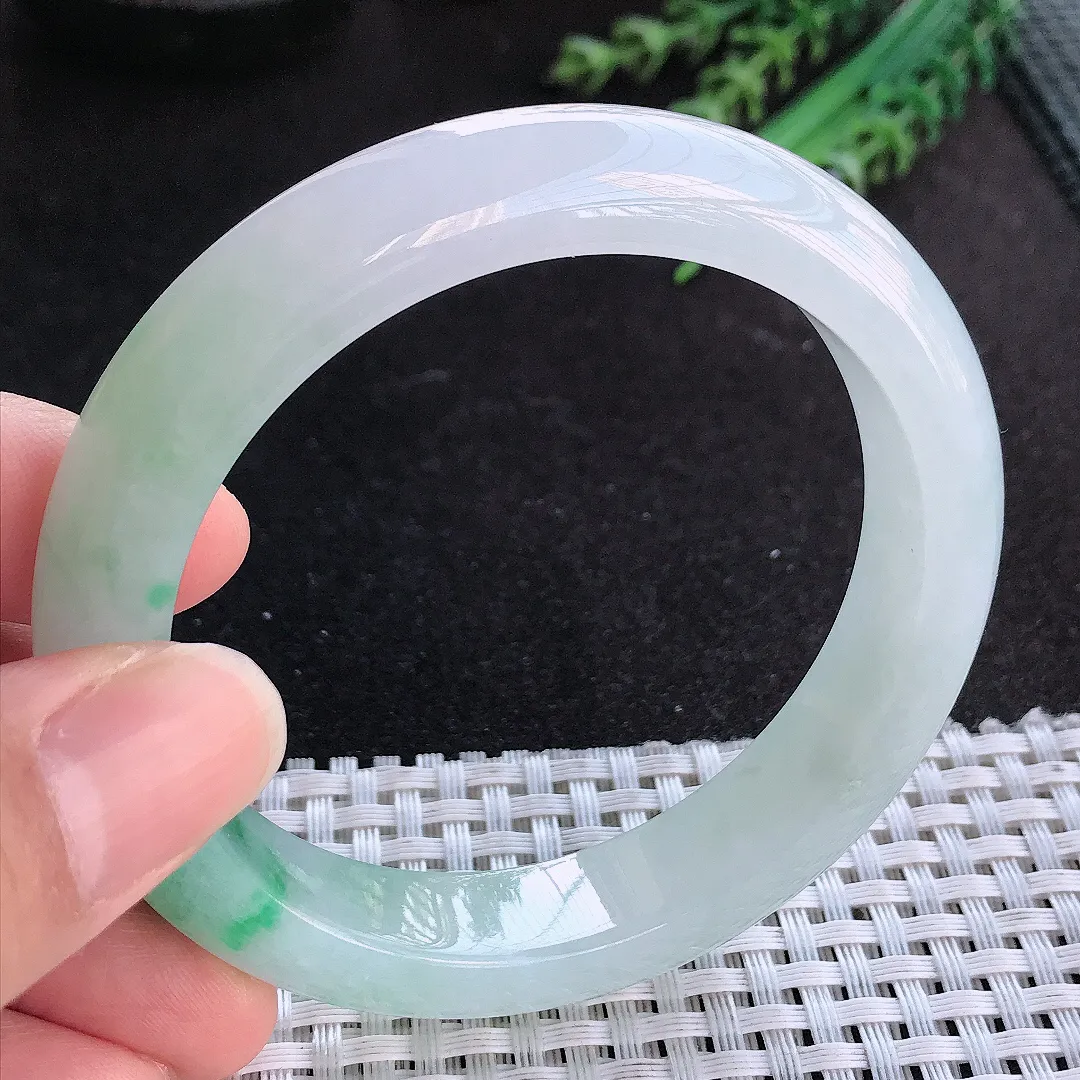 天然A货翡翠58/12.5/9老坑冰胶果冻飘阳绿手镯宽边玉手镯