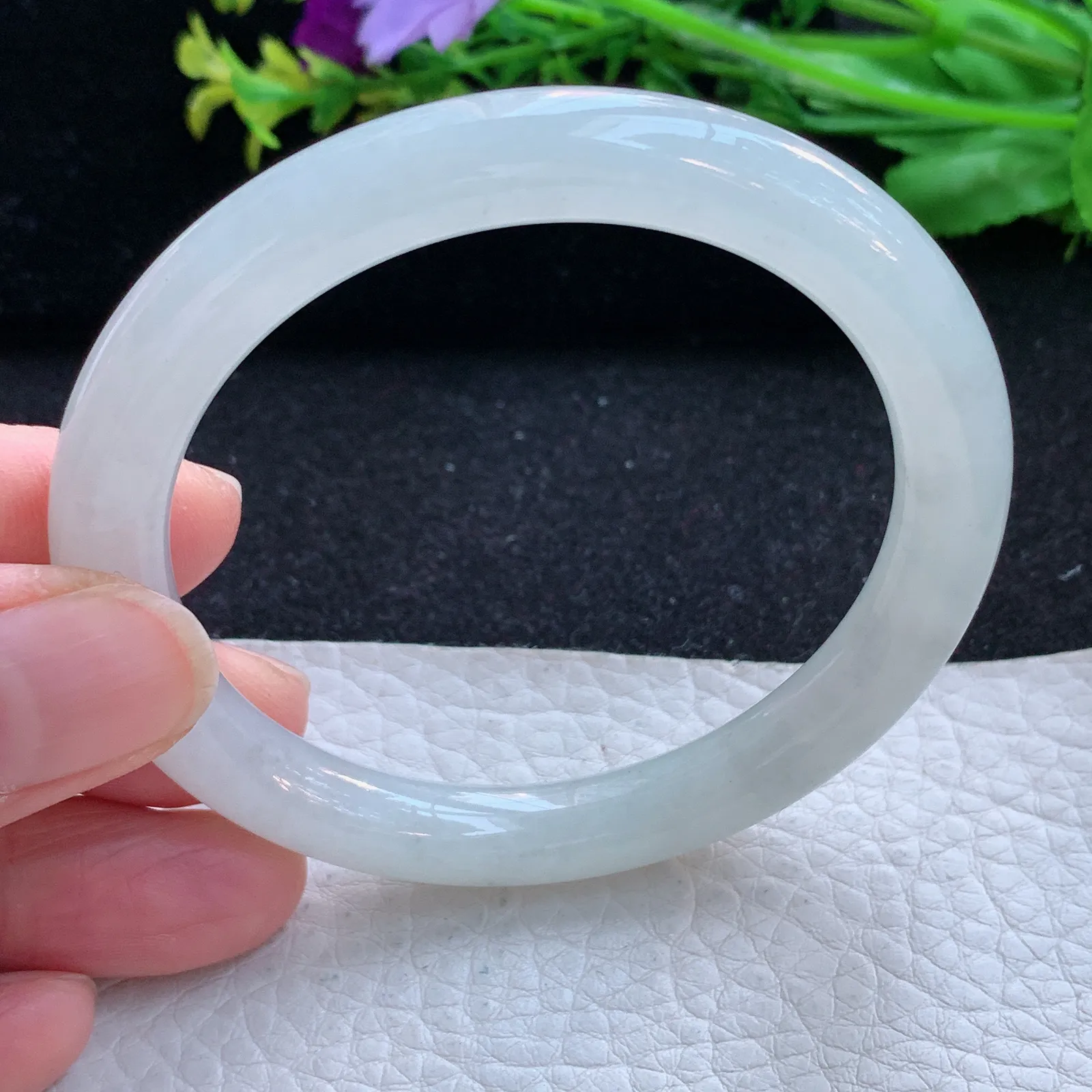 n自然光54.5*8.4叮当镯 缅甸翡翠a货玉手镯白月光圆条玉手环