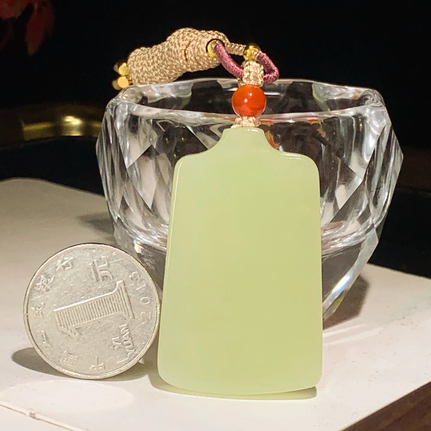 新疆若羌黄口料平安无事牌挂件。尺寸48/30/10重31克。玉质细腻油润。手推出油。佩戴高端典雅。lt251128