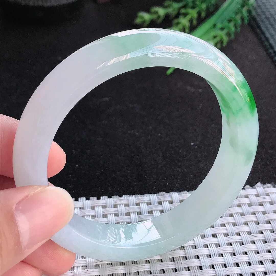 天然A货翡翠58/12.5/9老坑冰胶果冻飘阳绿手镯宽边玉手镯