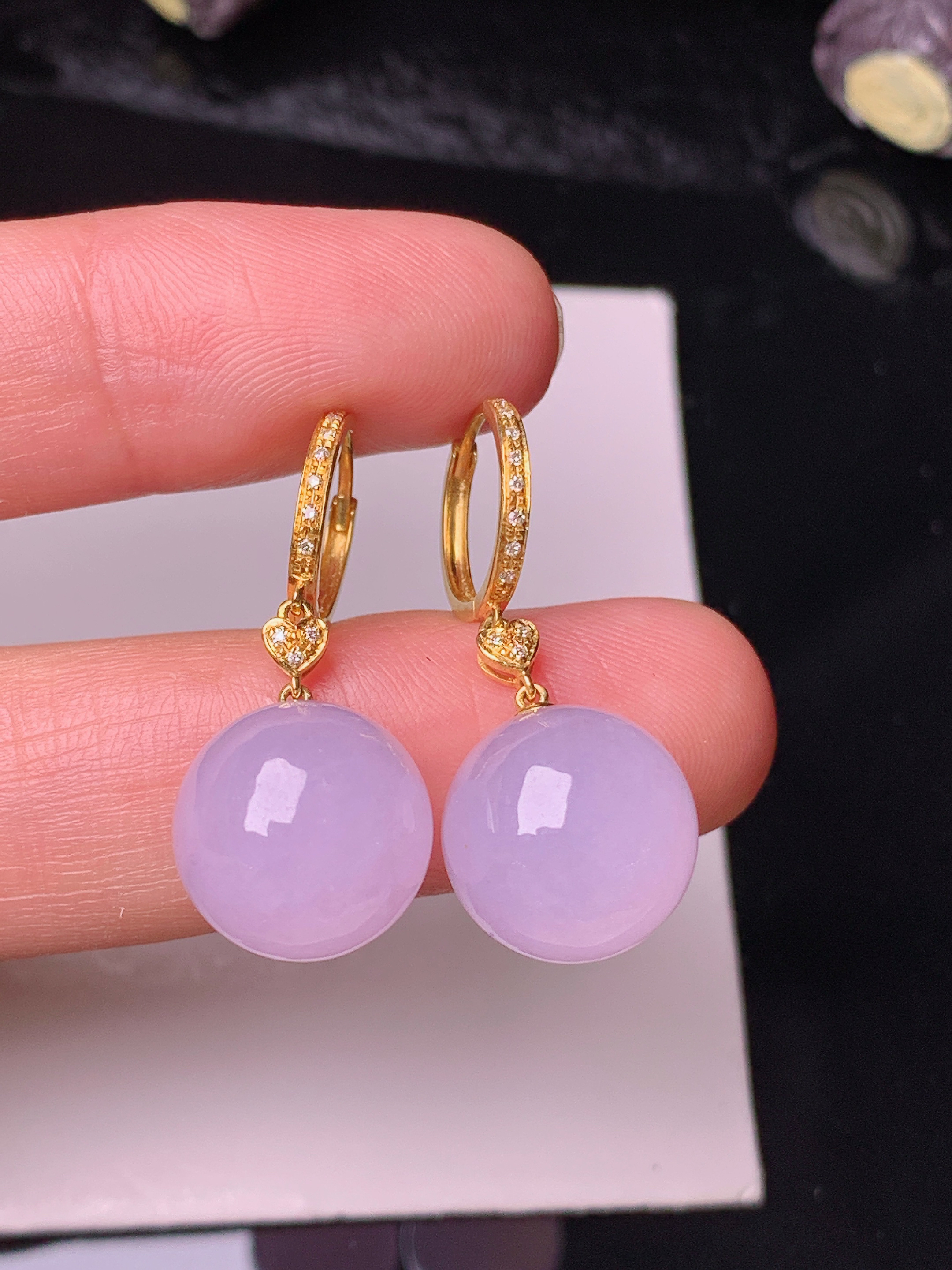 18k金钻镶嵌紫罗兰圆珠耳坠 玉质细腻 色泽艳丽清新 整体尺寸28.5*12