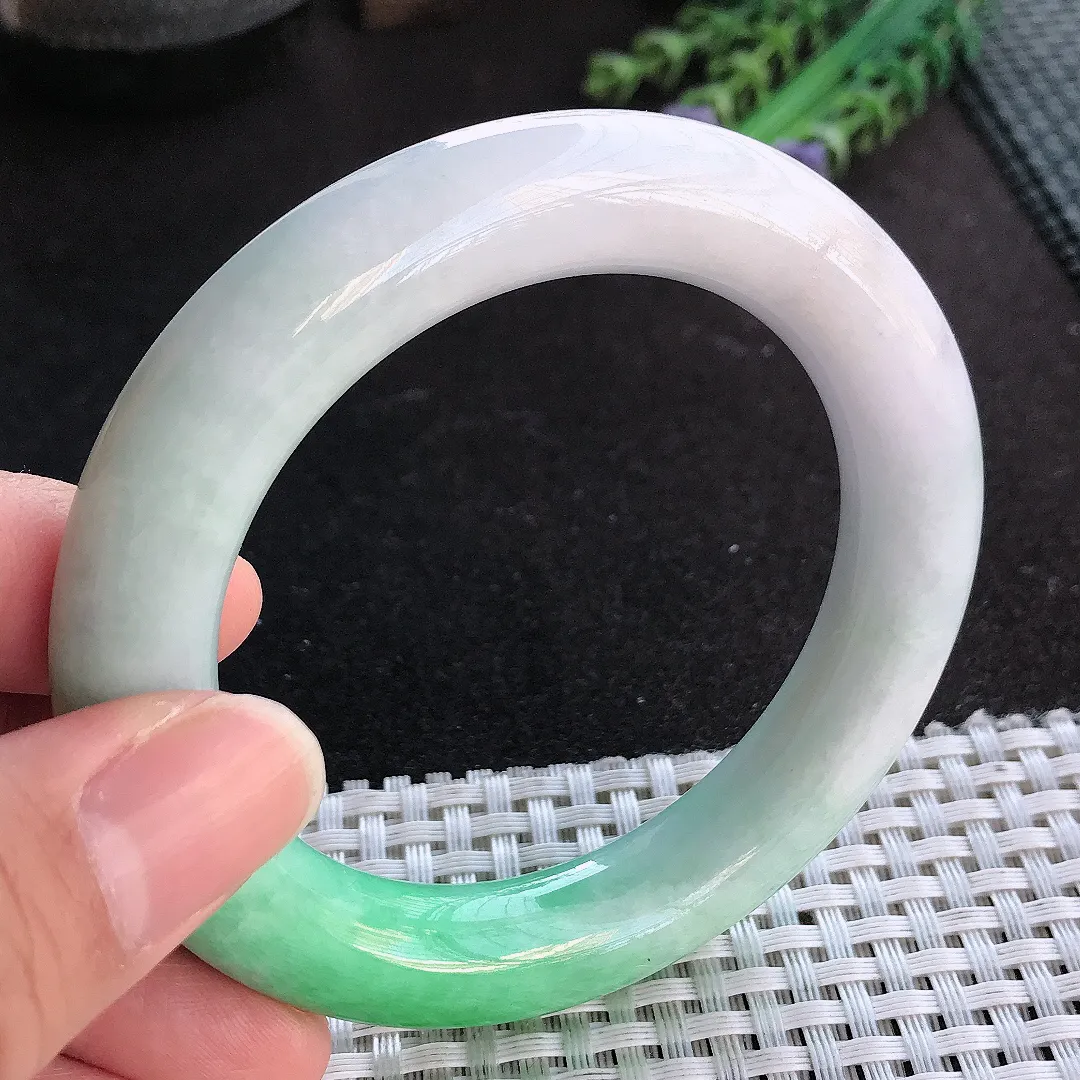 天然A货翡翠55/11.5老坑温润飘阳绿胖圆条手镯玉手镯