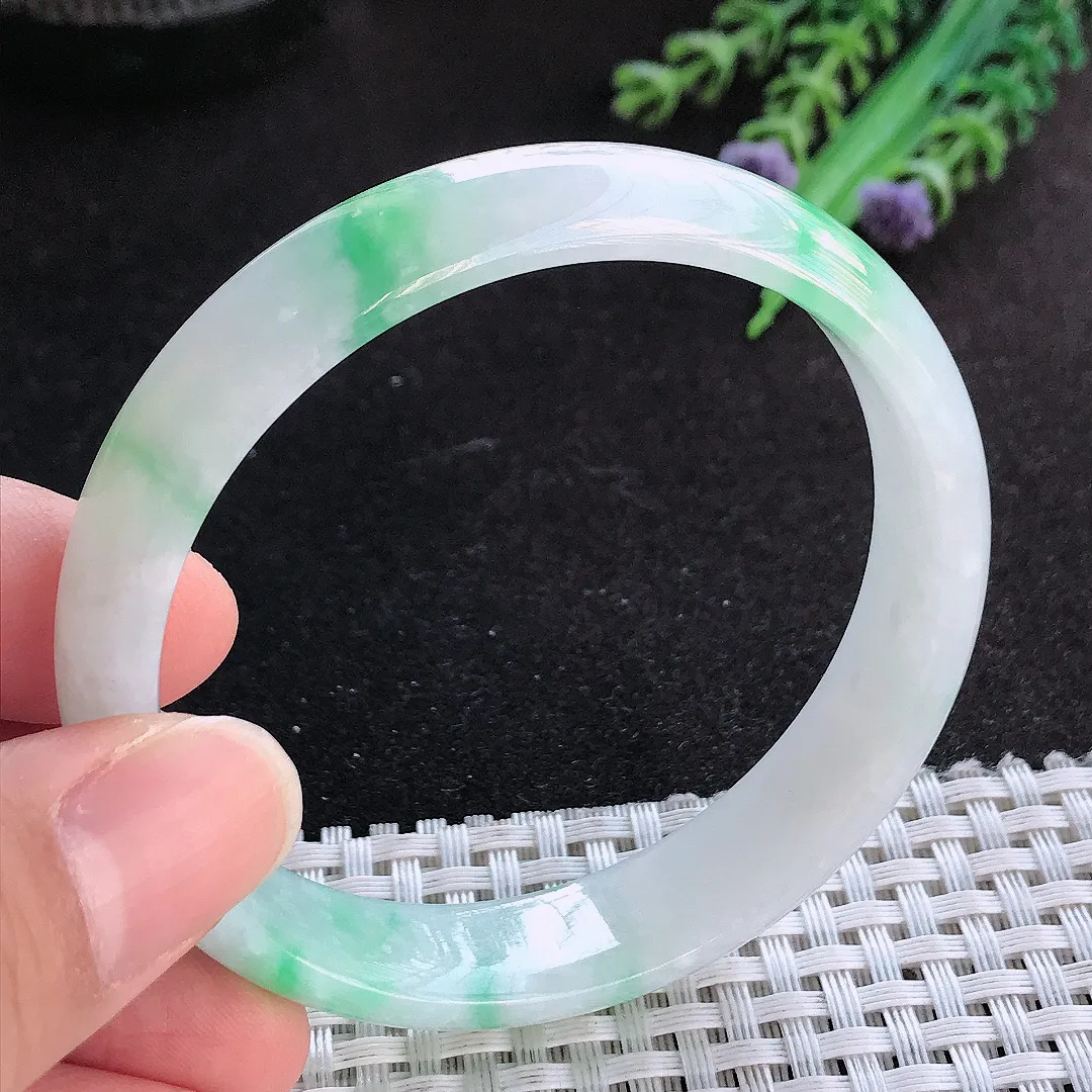 天然A货翡翠57/13/6.5老坑精美温润飘阳绿手镯宽边玉手镯