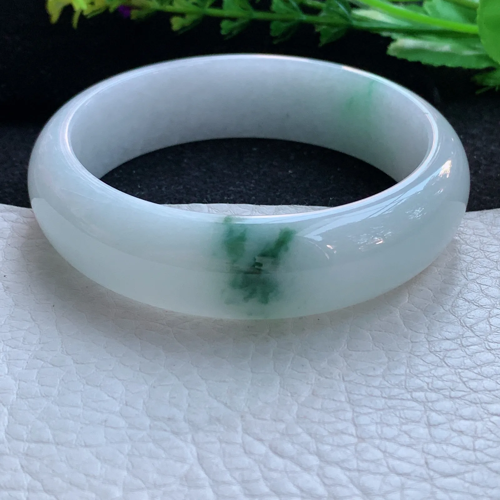 hh大圈口59.5**17.3*7.5轮胎镯 缅甸翡翠a货玉手镯牛奶底飘花宽边玉手环