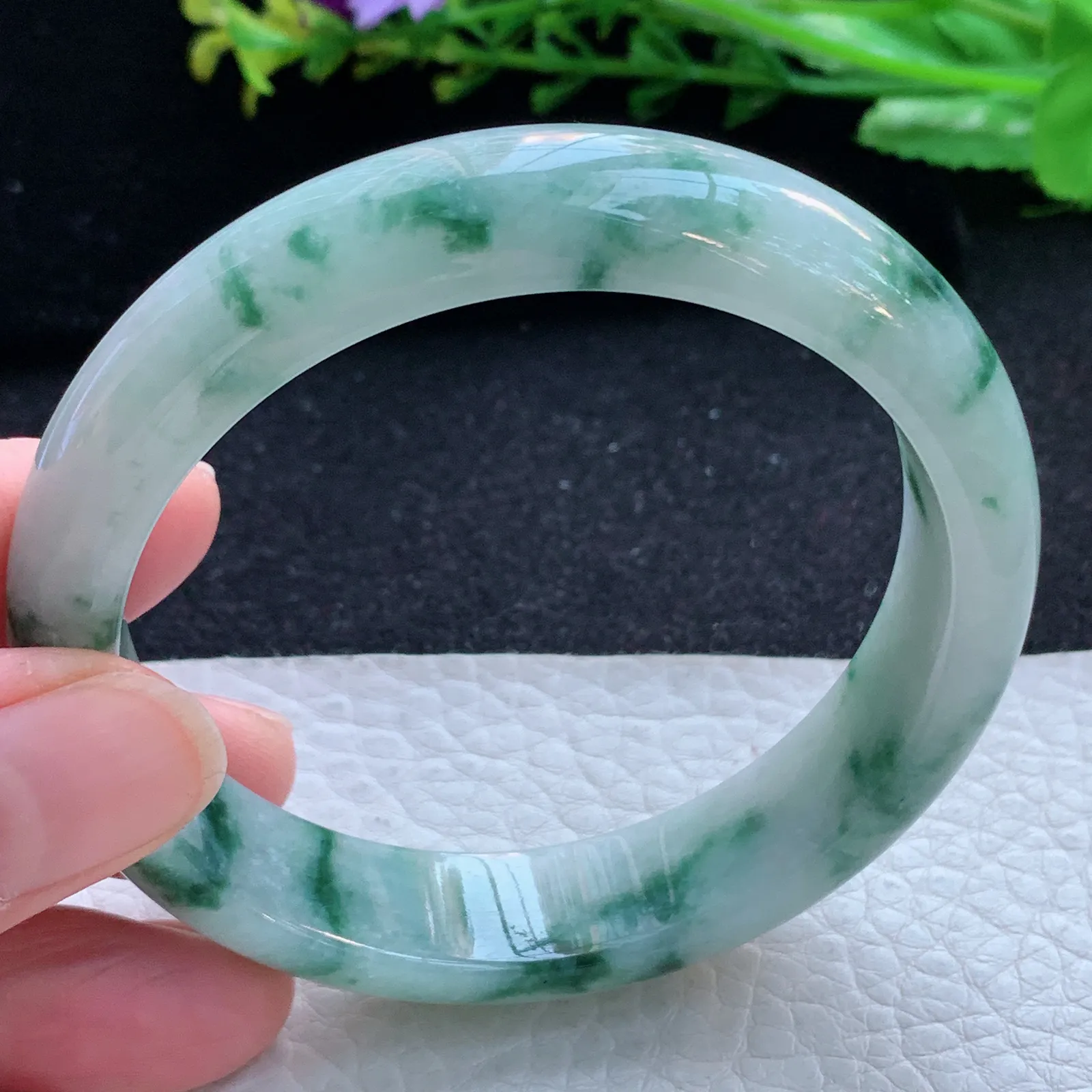 js自然光58*13.5*7.8平安镯 缅甸翡翠a货玉手镯飘花宽边玉手环