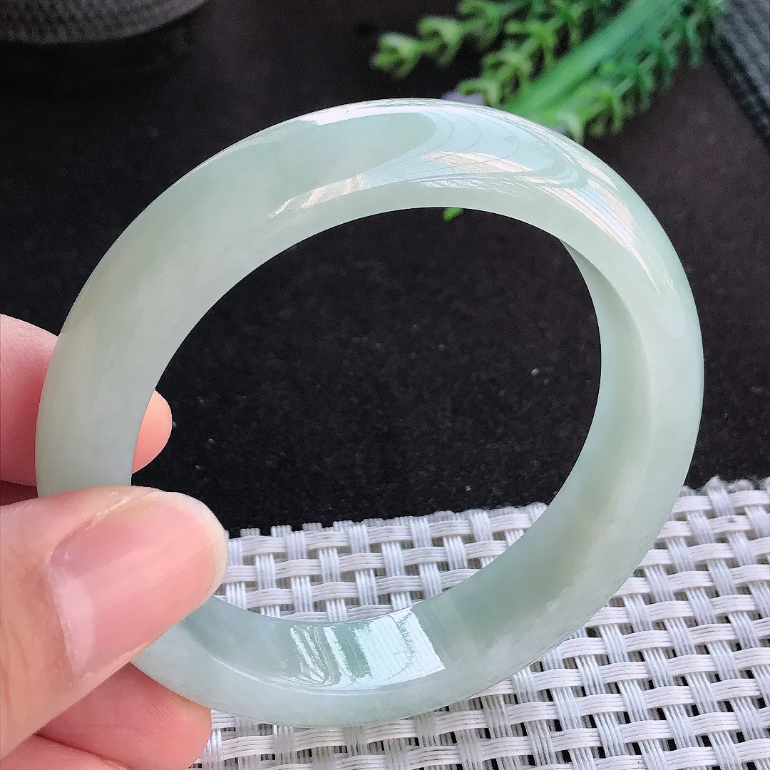 天然A货翡翠55/13.4/8.5老坑秀气冰纯冰晴底手镯宽边玉手镯