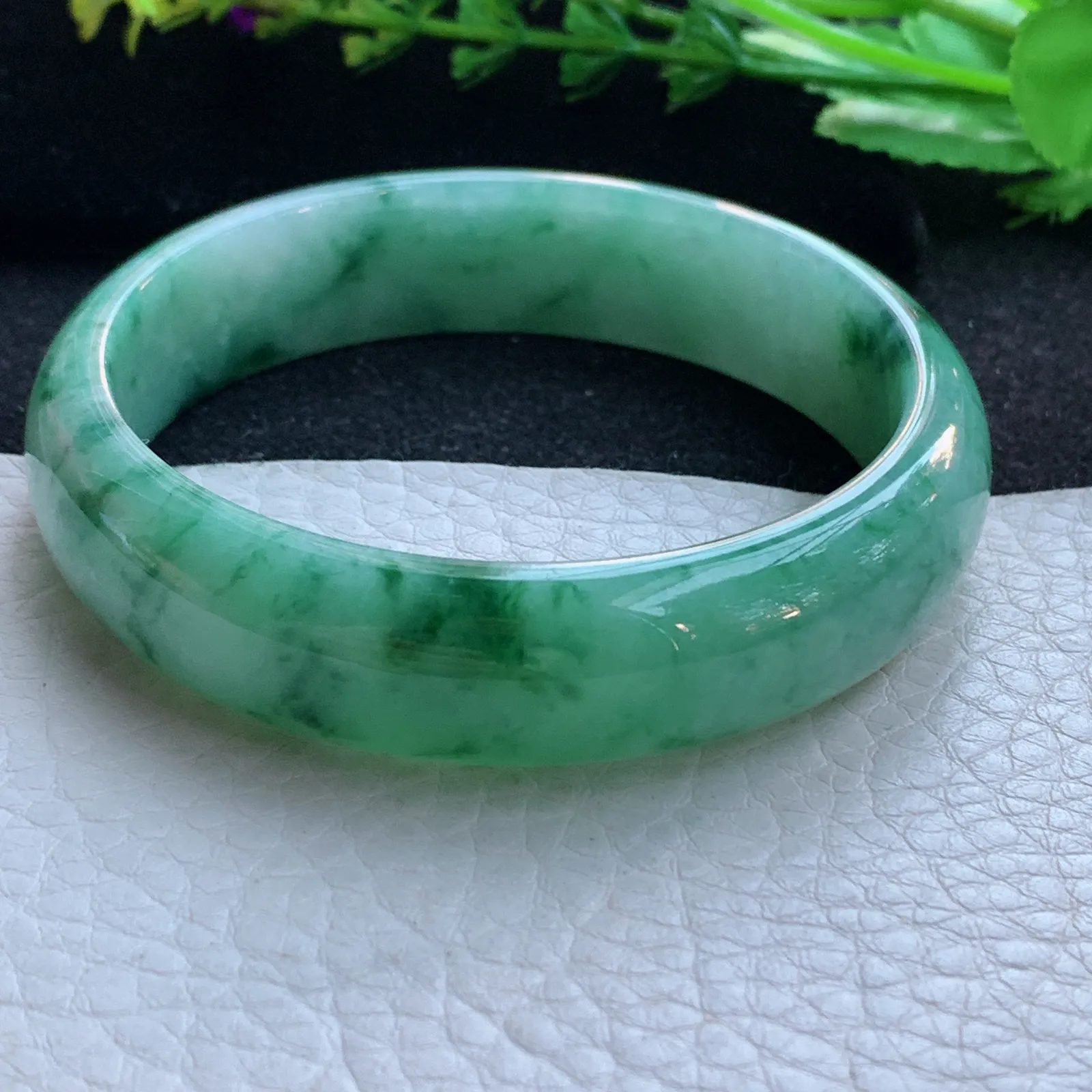 hh自然光58*14.8*7轮胎镯 缅甸翡翠a货玉手镯满绿底飘绿花宽边玉手环