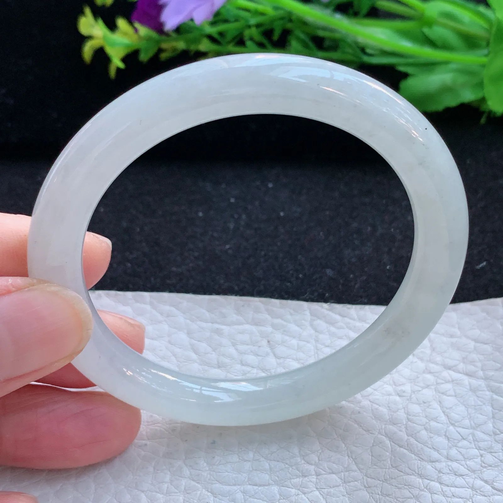 n自然光54.5*8.4叮当镯 缅甸翡翠a货玉手镯白月光圆条玉手环