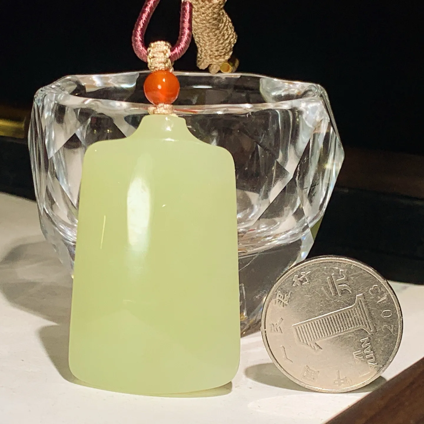 新疆若羌黄口料平安无事牌挂件。尺寸48/30/10重31克。玉质细腻油润。手推出油。佩戴高端典雅。lt251128