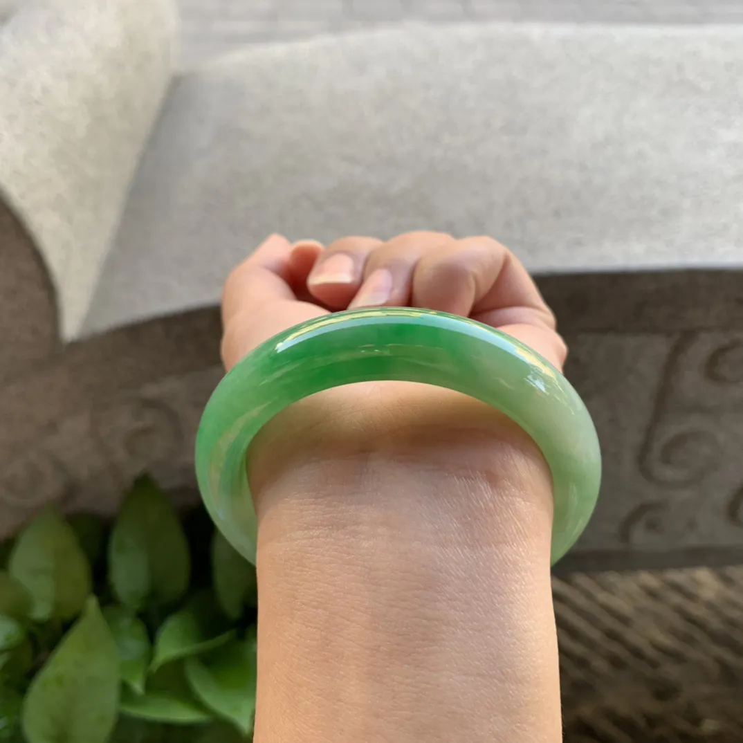 圈口54.8-12.9-8.9 【芙蓉种阳绿正圈手镯】正圈54 55可戴