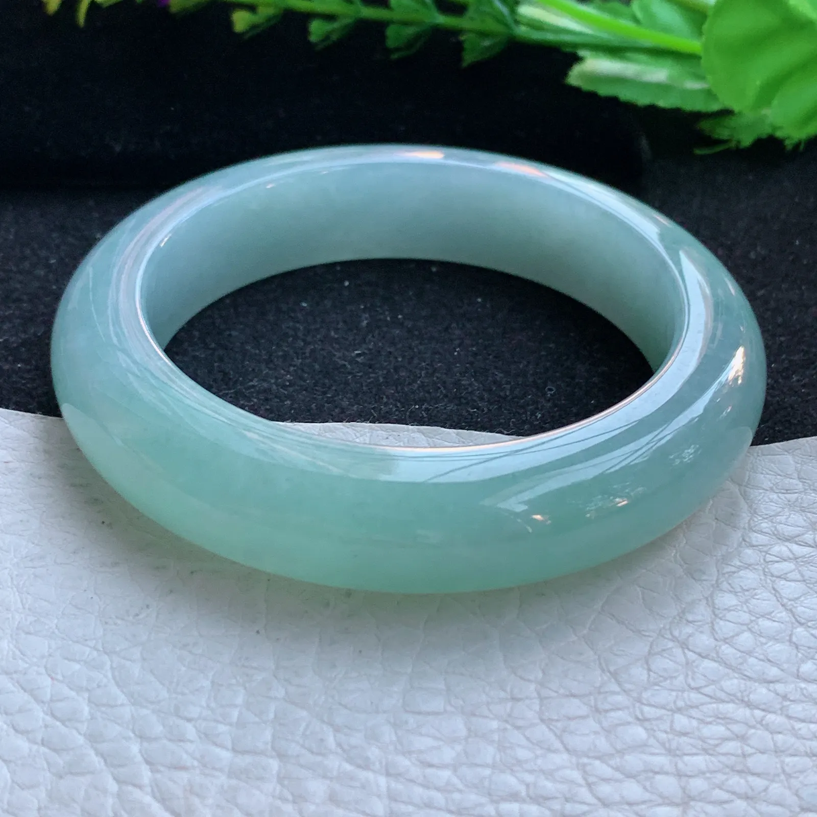 js自然光56*13.3*10平安镯 缅甸翡翠a货玉手镯蓝韵宽边玉手环