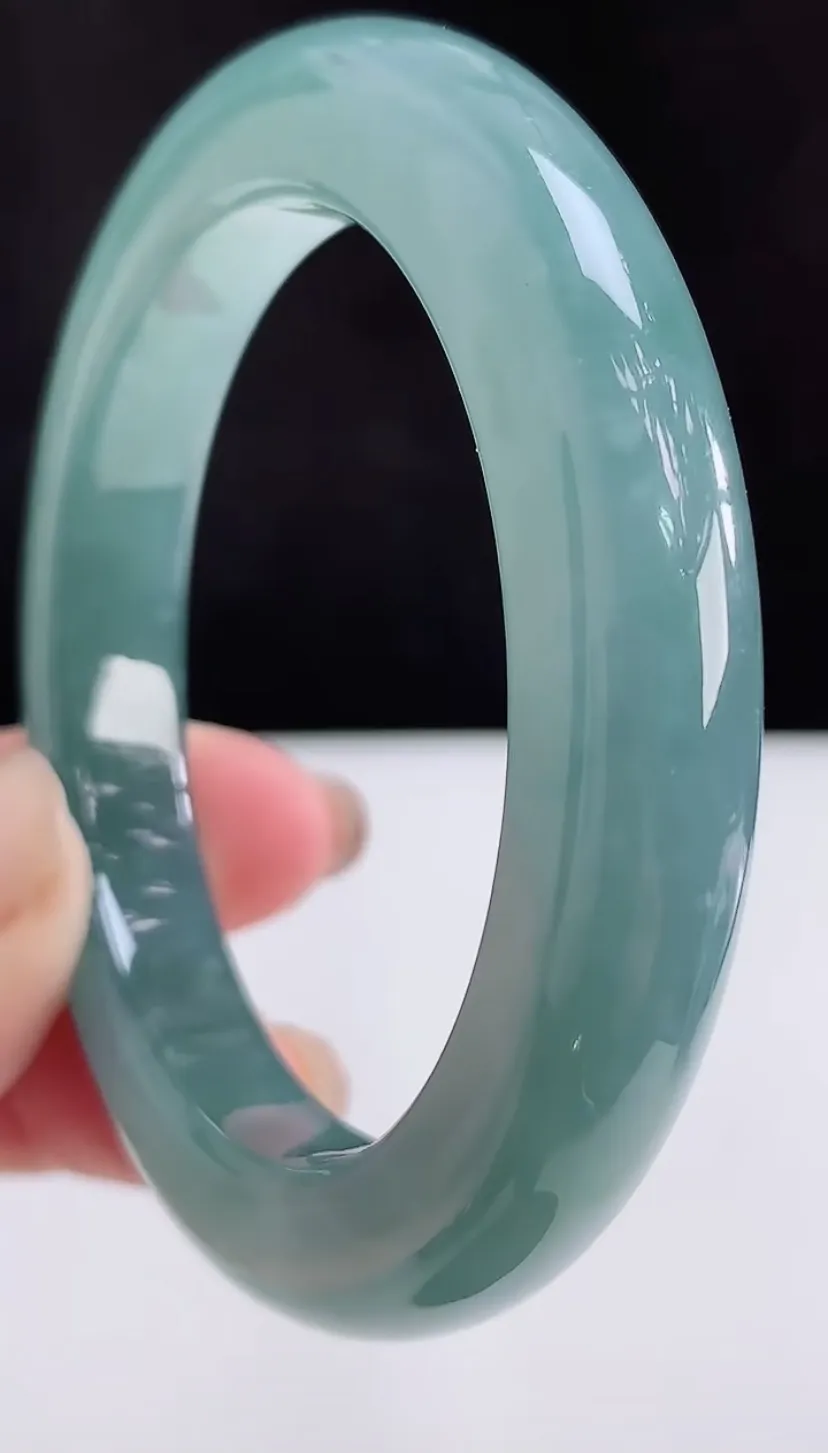 圈口50-51翡翠a货小圈口冰种蓝水宽边手镯 尺寸51-10-9.3，重:51.57G