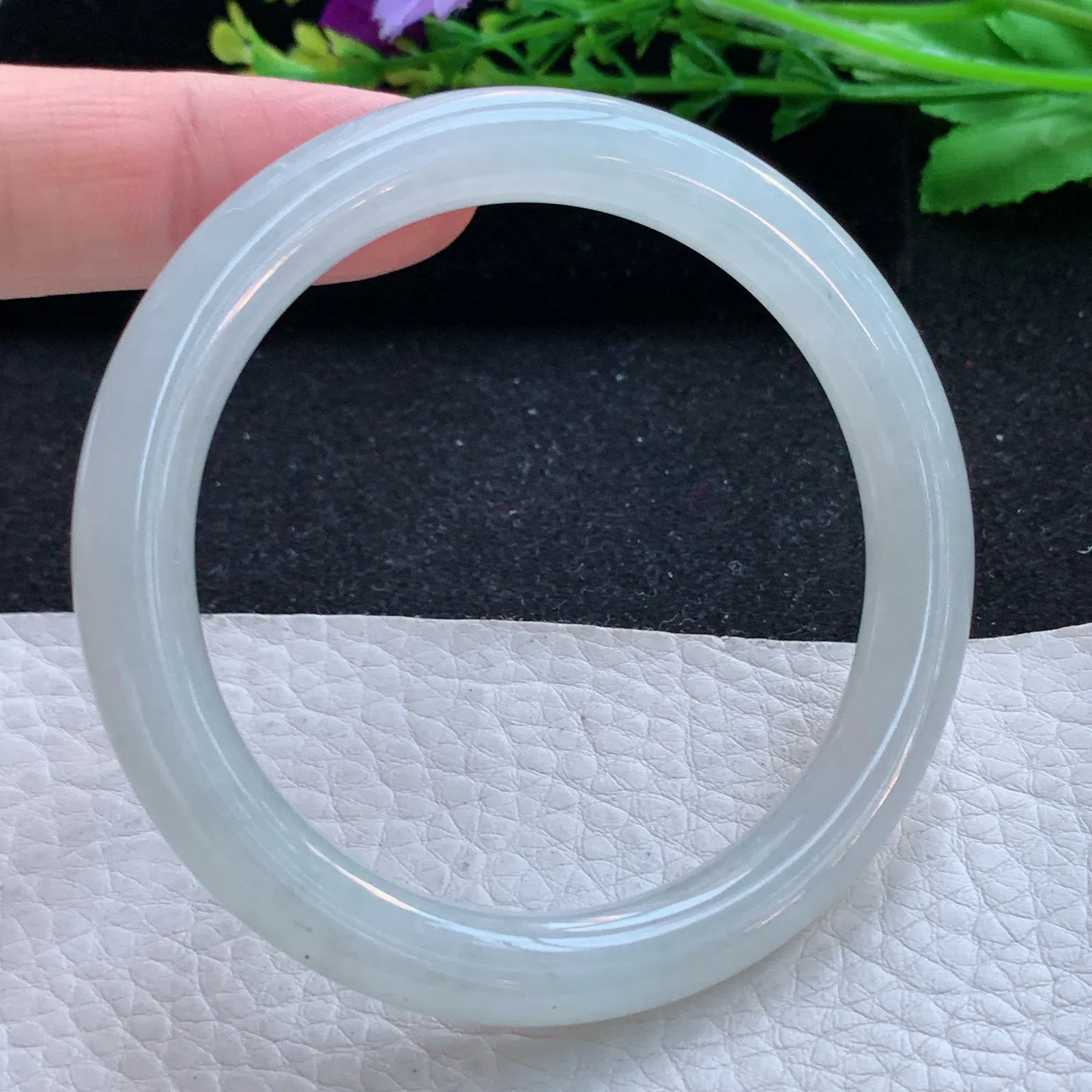 n自然光54.5*8.4叮当镯 缅甸翡翠a货玉手镯白月光圆条玉手环