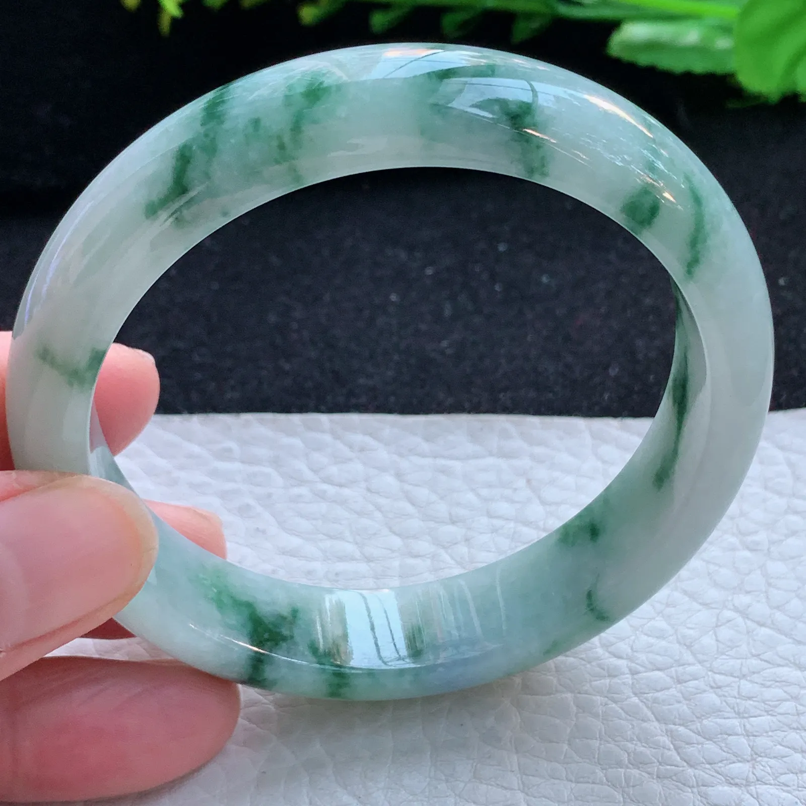 js自然光58*13.5*7.8平安镯 缅甸翡翠a货玉手镯飘花宽边玉手环