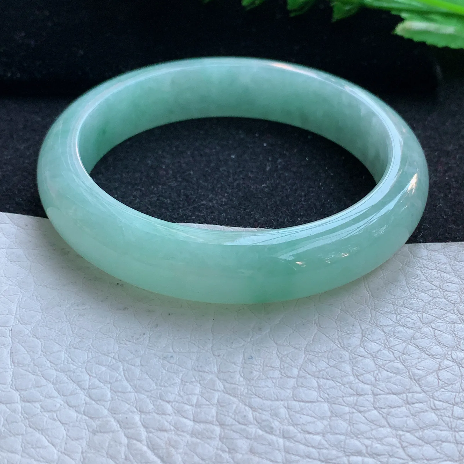 hy自然光56*12.2*8平安镯 缅甸翡翠a货玉手镯清新宽边玉手环