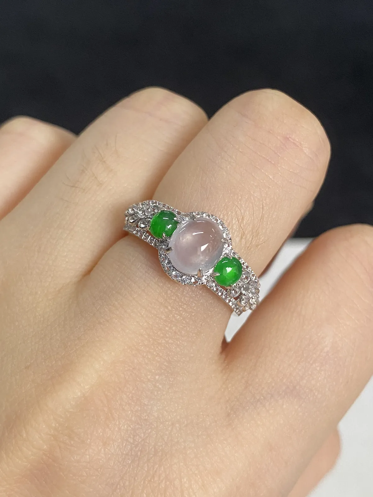 翡翠戒指，印记：G18K