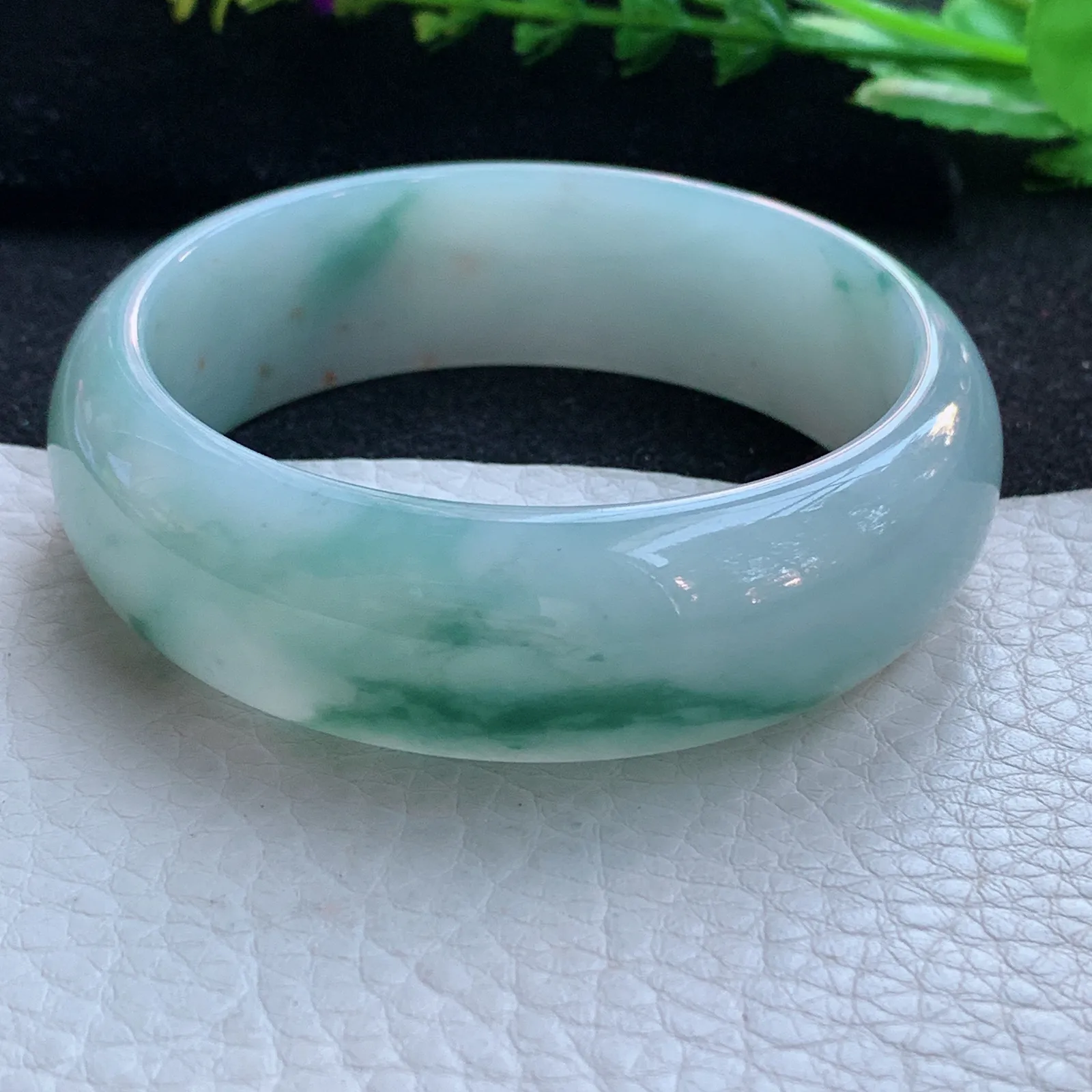 js自然光58*19*7.6轮胎镯 缅甸翡翠a货玉手镯冰飘花宽边玉手环