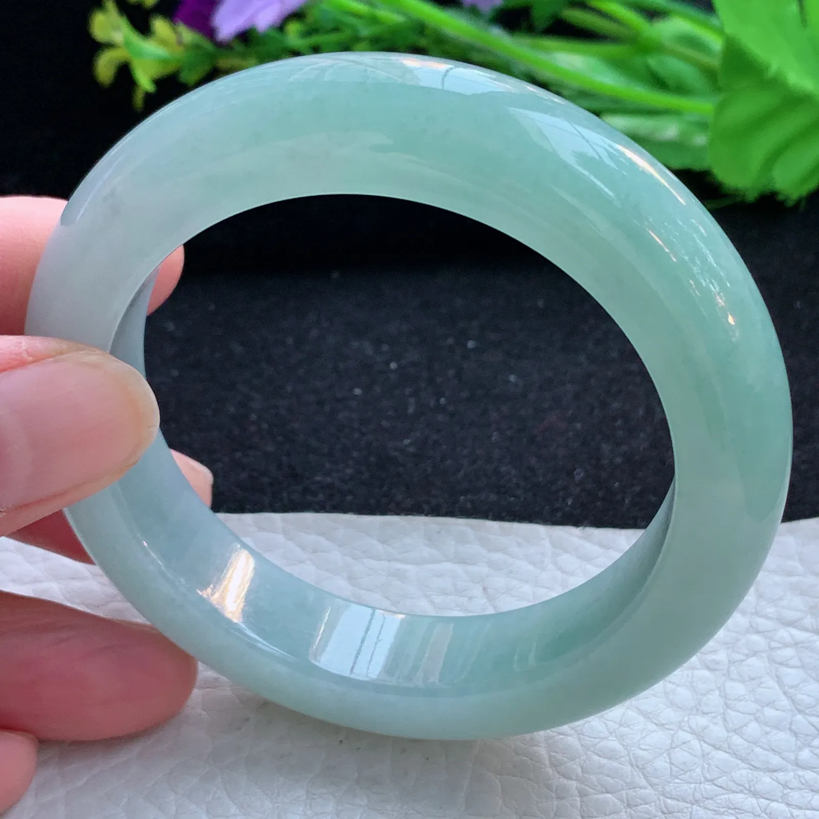 js自然光56*13.3*10平安镯 缅甸翡翠a货玉手镯蓝韵宽边玉手环