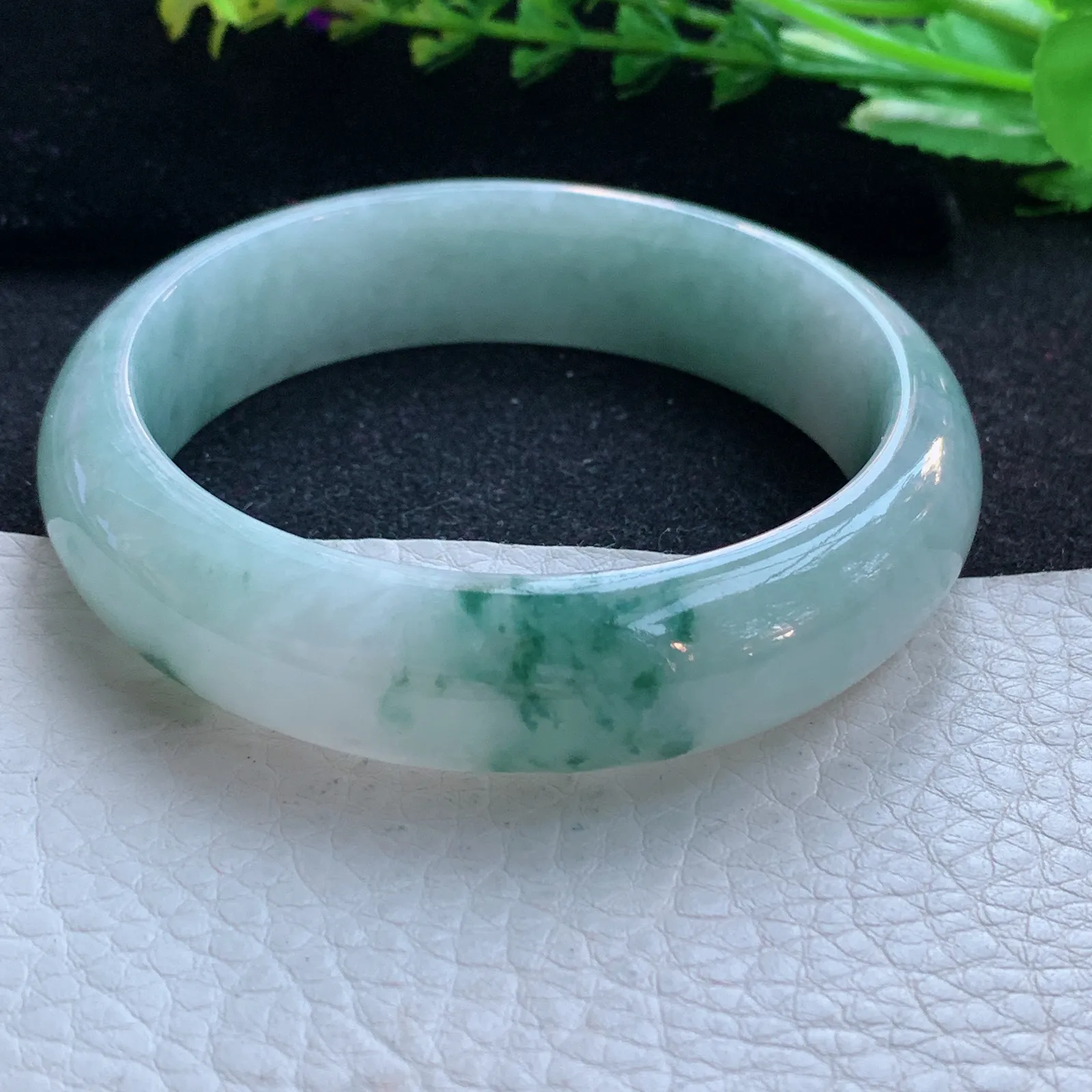 js自然光58.5*16*8.3轮胎镯 缅甸翡翠a货玉手镯飘花宽边玉手环