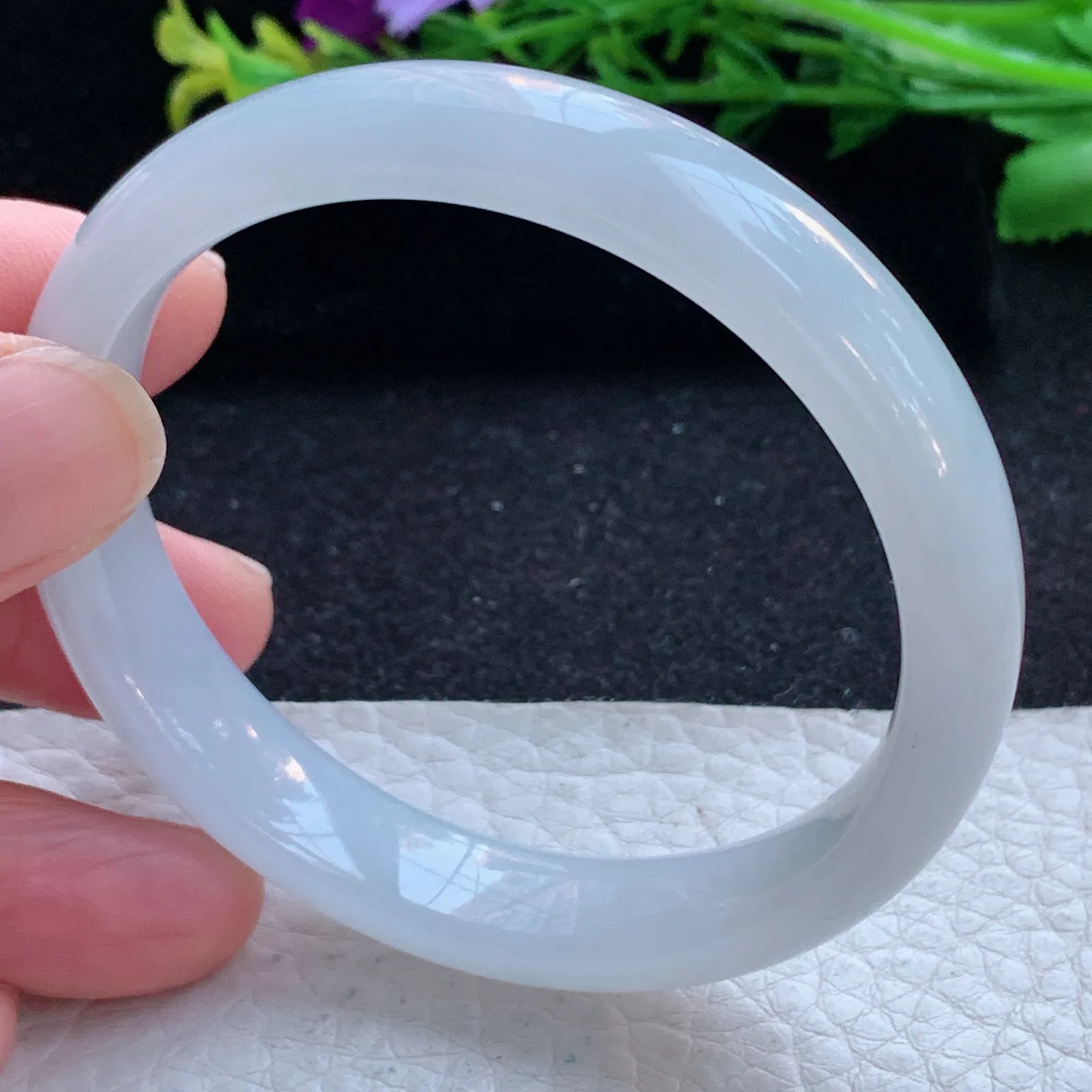 n自然光54*11*6.2平安镯 缅甸翡翠a货玉手镯冰纯秀气宽边玉手环