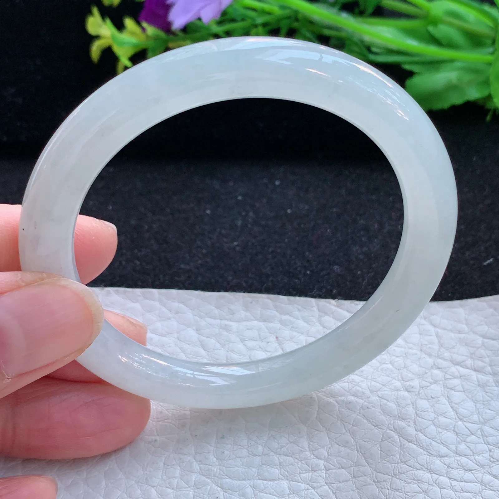 n自然光54.5*8.4叮当镯 缅甸翡翠a货玉手镯白月光圆条玉手环