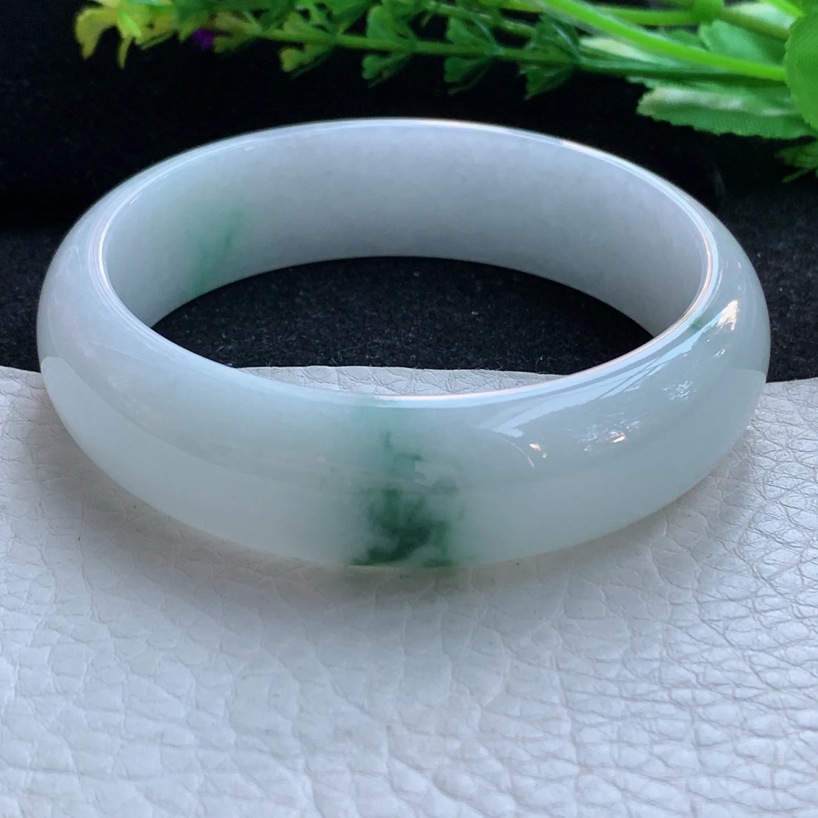 hh大圈口59.5**17.3*7.5轮胎镯 缅甸翡翠a货玉手镯牛奶底飘花宽边玉手环