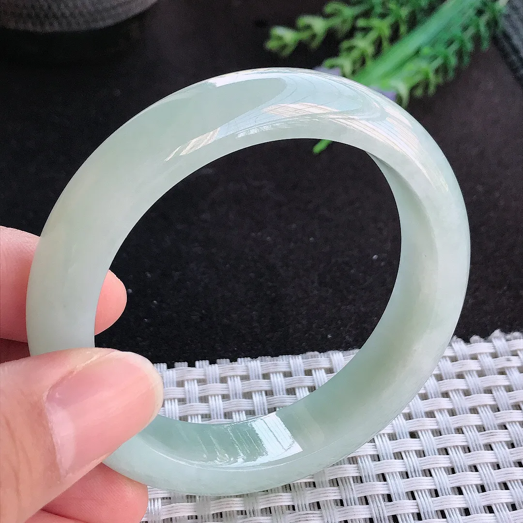 天然A货翡翠55/13.4/8.5老坑秀气冰纯冰晴底手镯宽边玉手镯