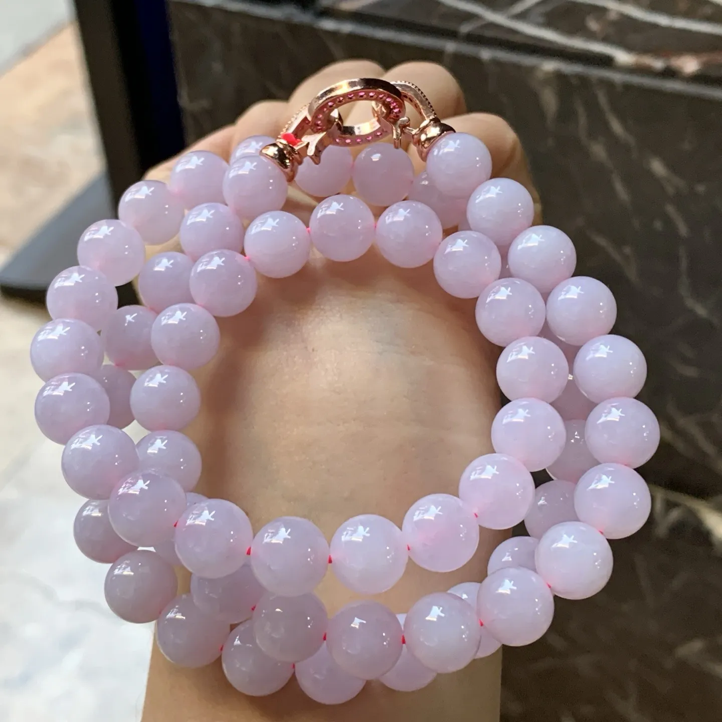 紫罗兰珠串^_^颜色浓郁 大颗 实物不失色 有种水 细腻 鲜艳均匀