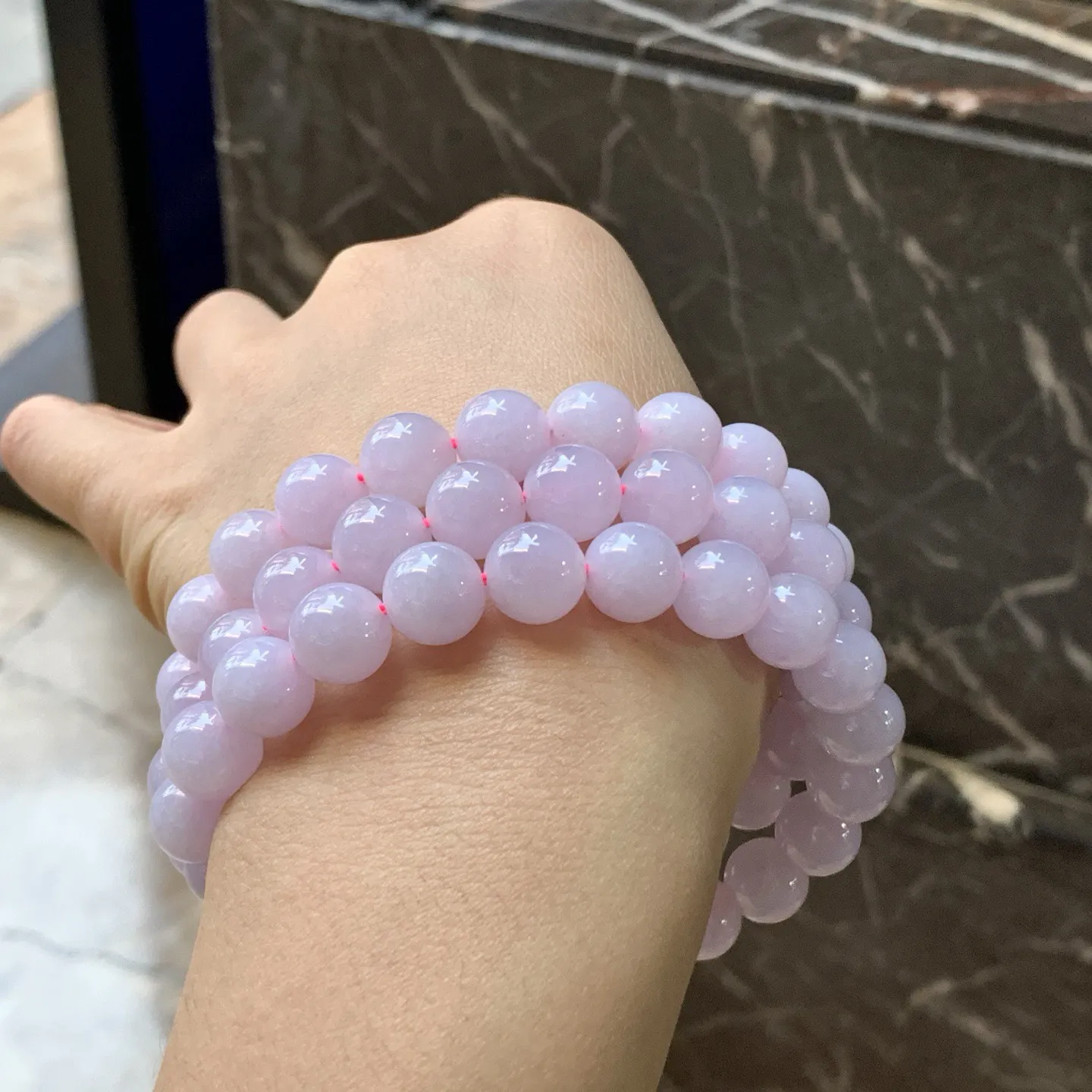 紫罗兰珠串^_^颜色浓郁 大颗 实物不失色 有种水 细腻 鲜艳均匀