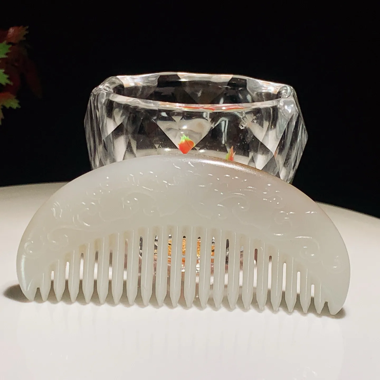 新疆和田玉且末糖一梳百顺梳子 玉梳。尺寸84/39/7重38克。玉质细腻油润。手推出油。佩戴高端典雅。lt251128