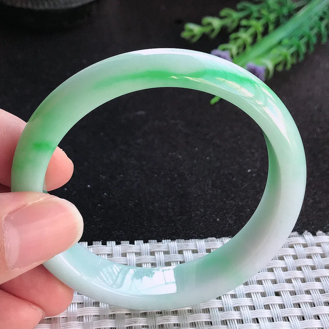 天然A货翡翠55.5/12.8/7.8老坑精美温润飘阳绿手镯宽边玉手镯