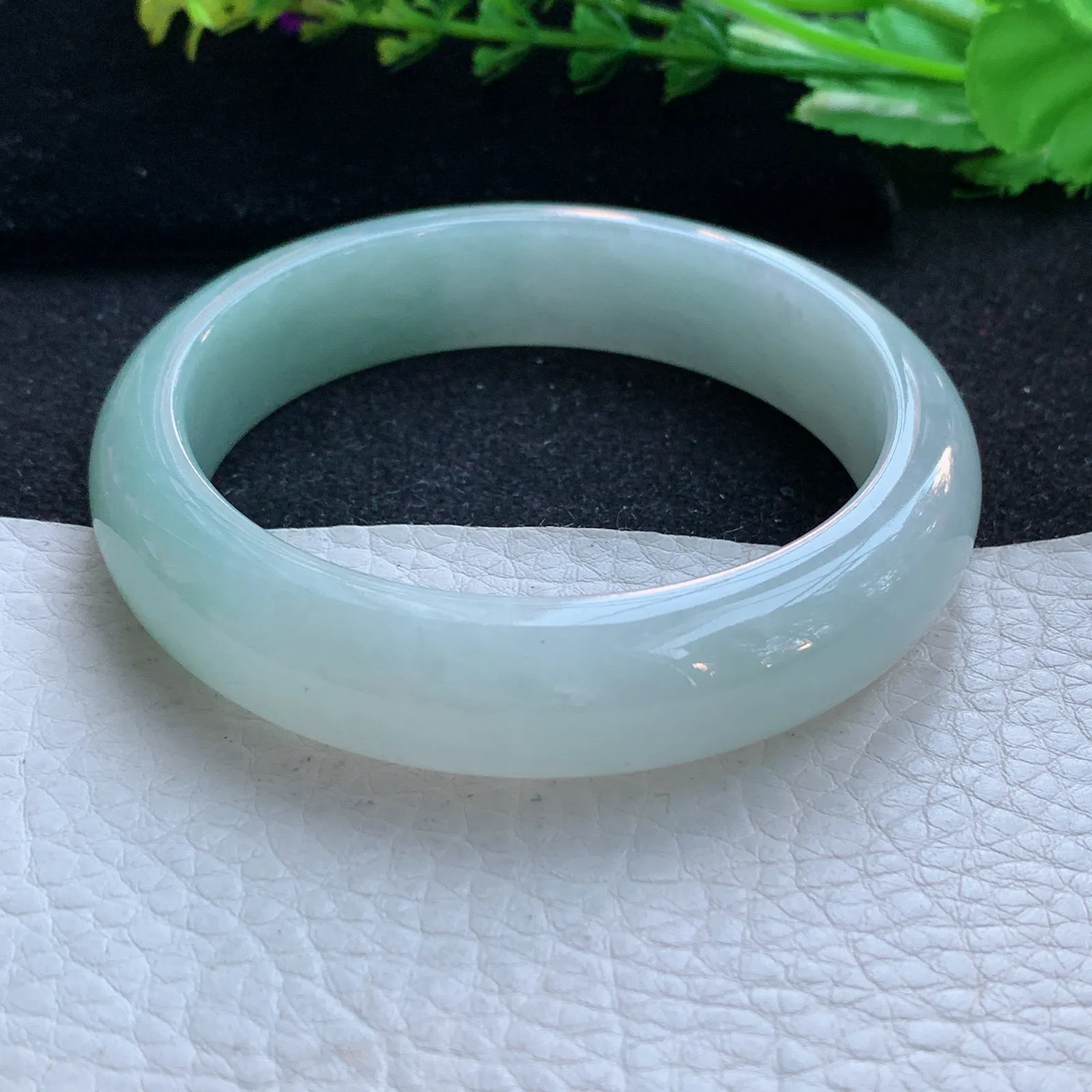 js自然光58.5*14*8.5平安镯 缅甸翡翠a货玉手镯蓝绿清新宽边玉手环